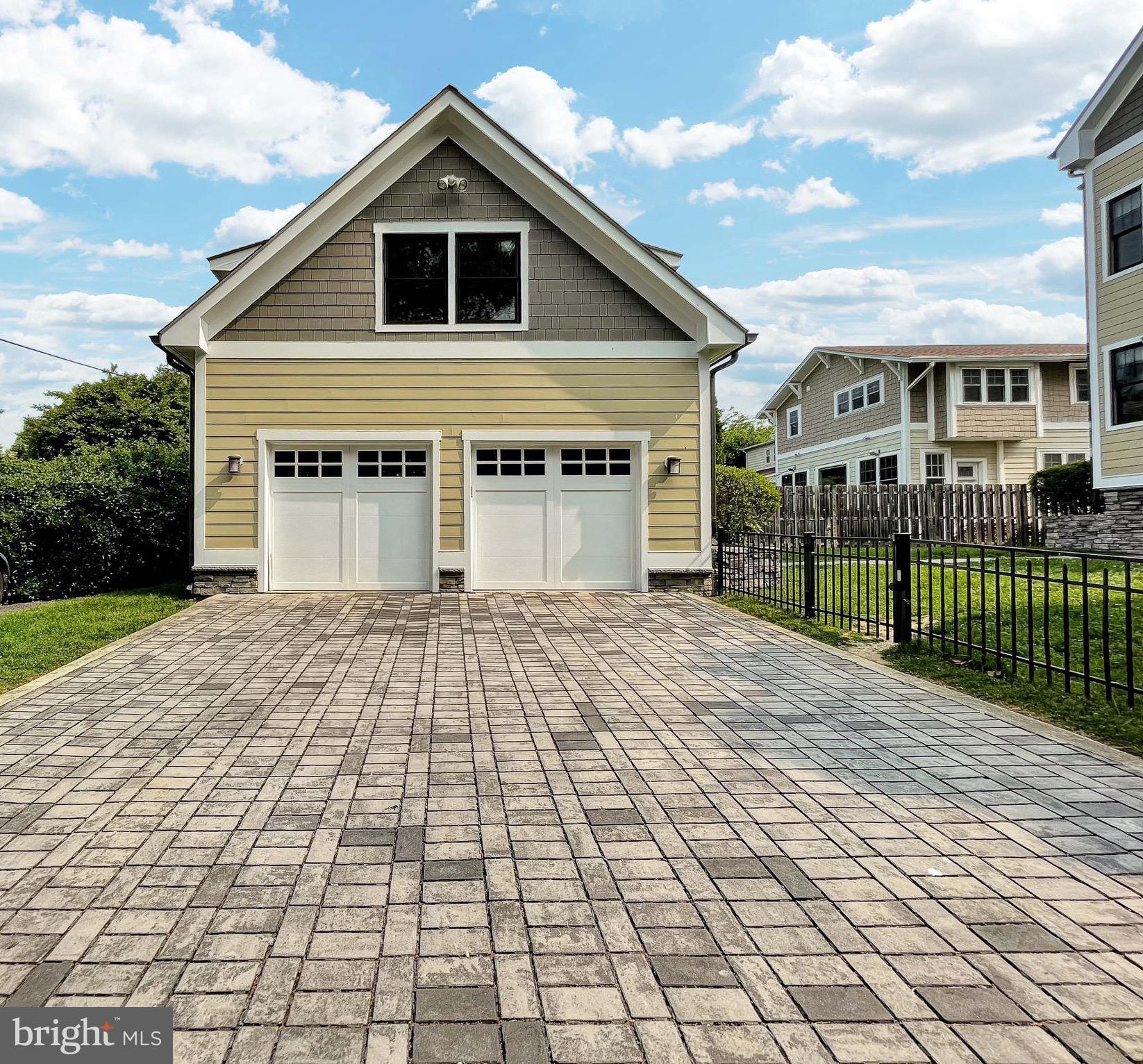 LYON PARK - Residential