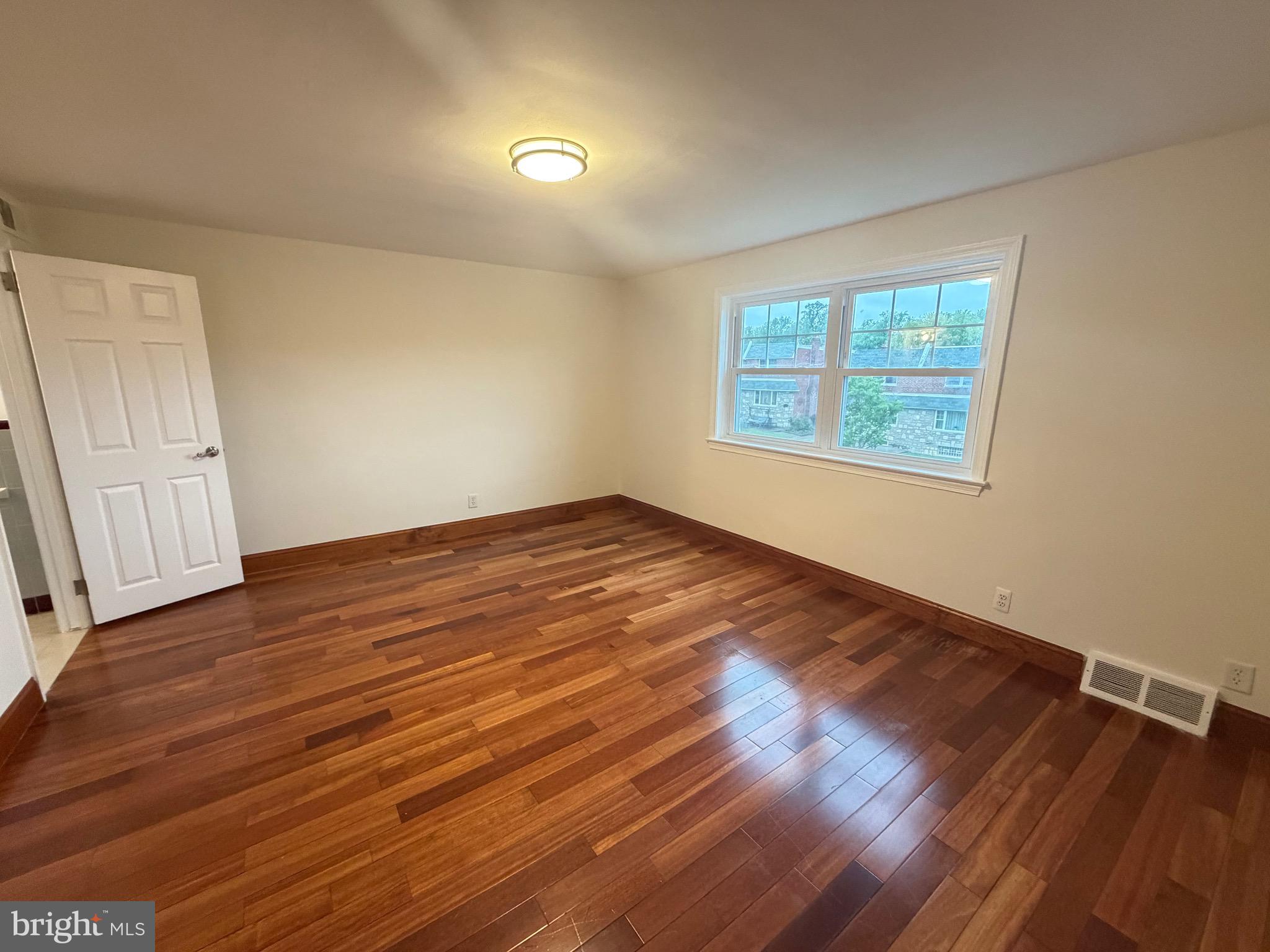 SANDYFORD PARK - Residential