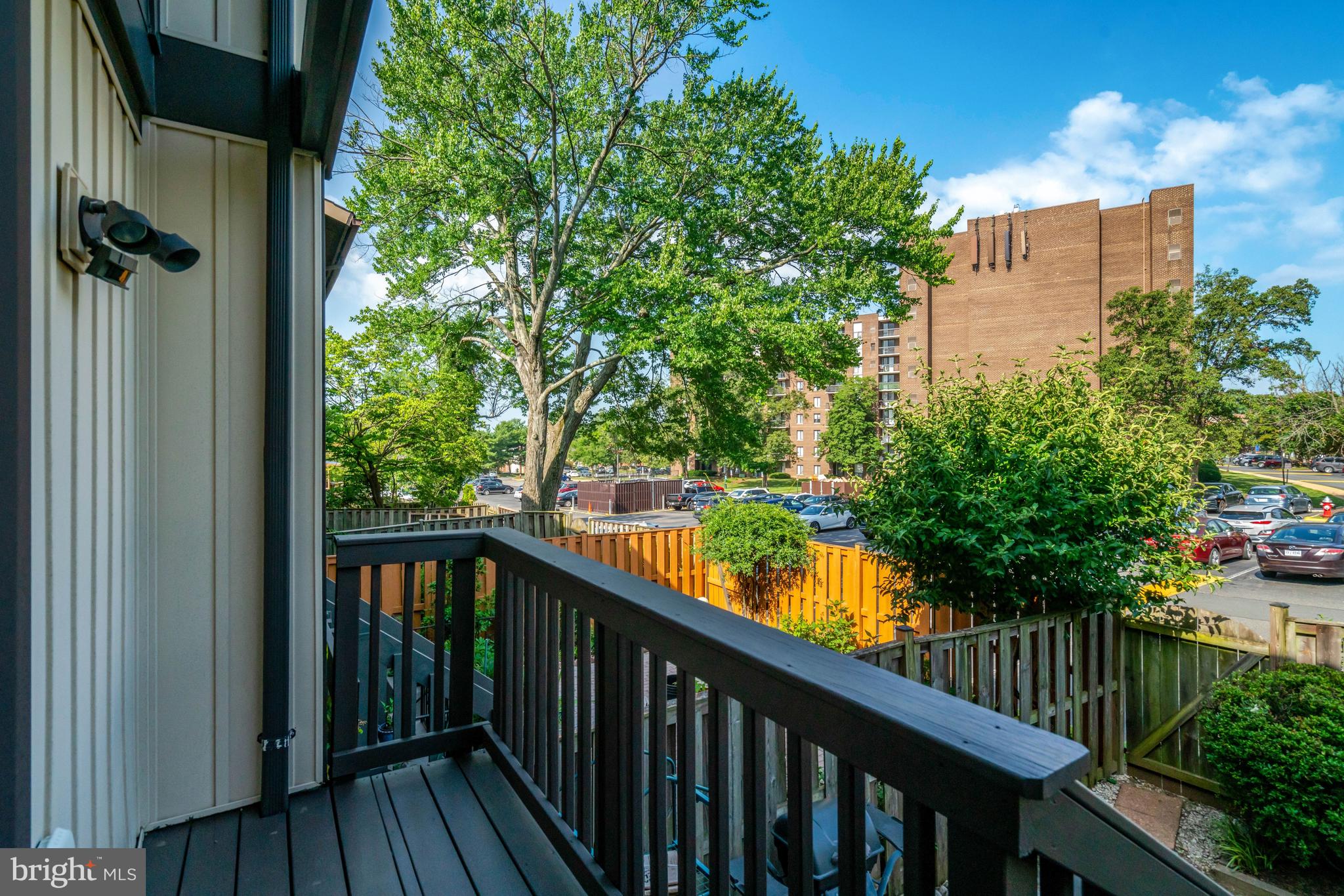 ELAN MEWS - Residential