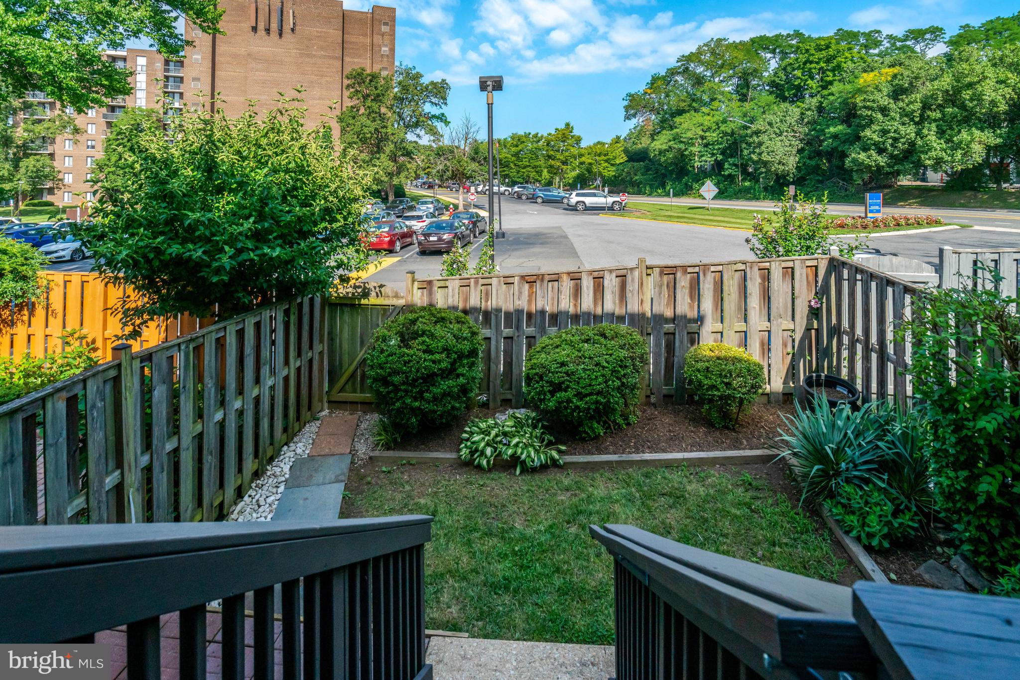 ELAN MEWS - Residential
