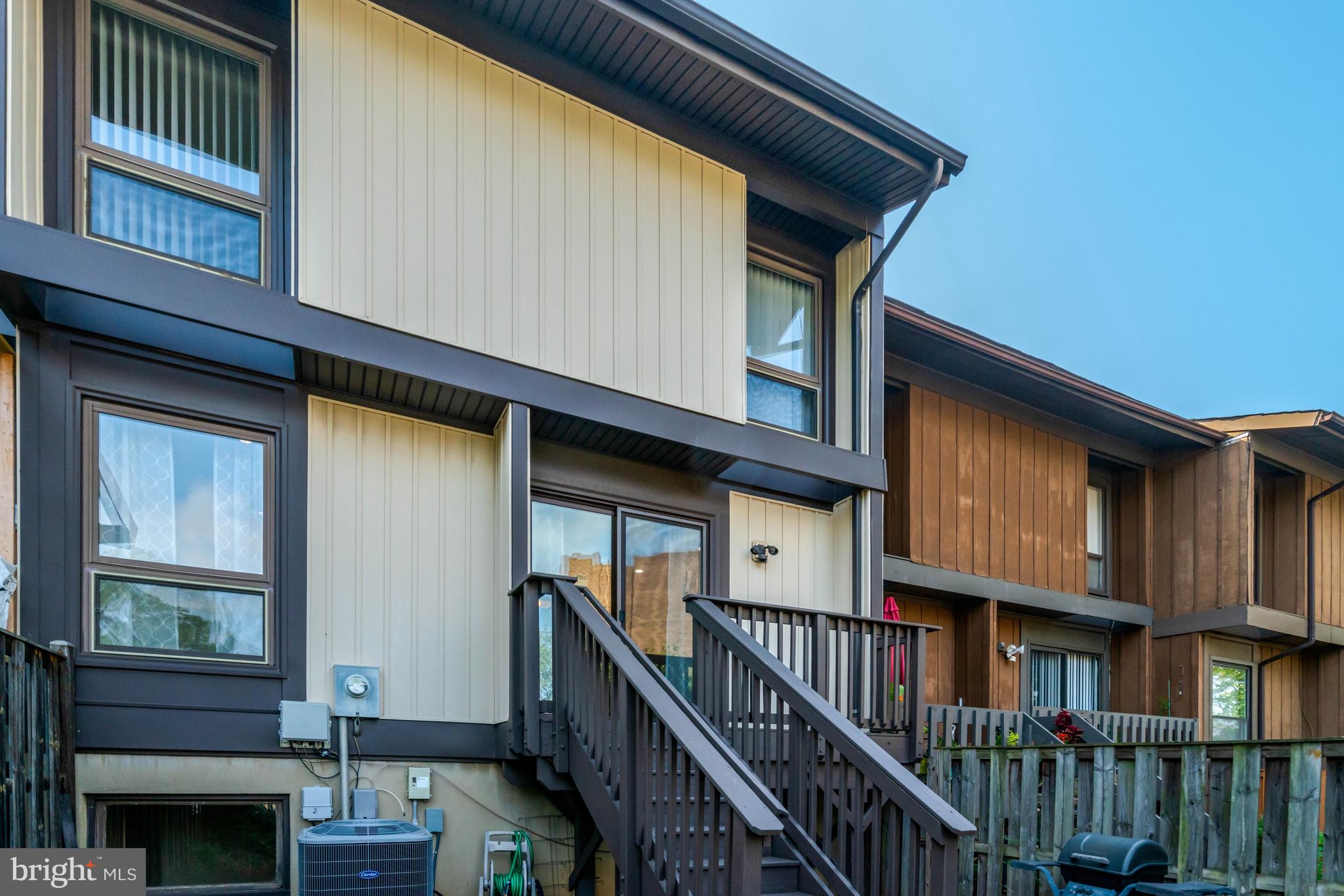 ELAN MEWS - Residential