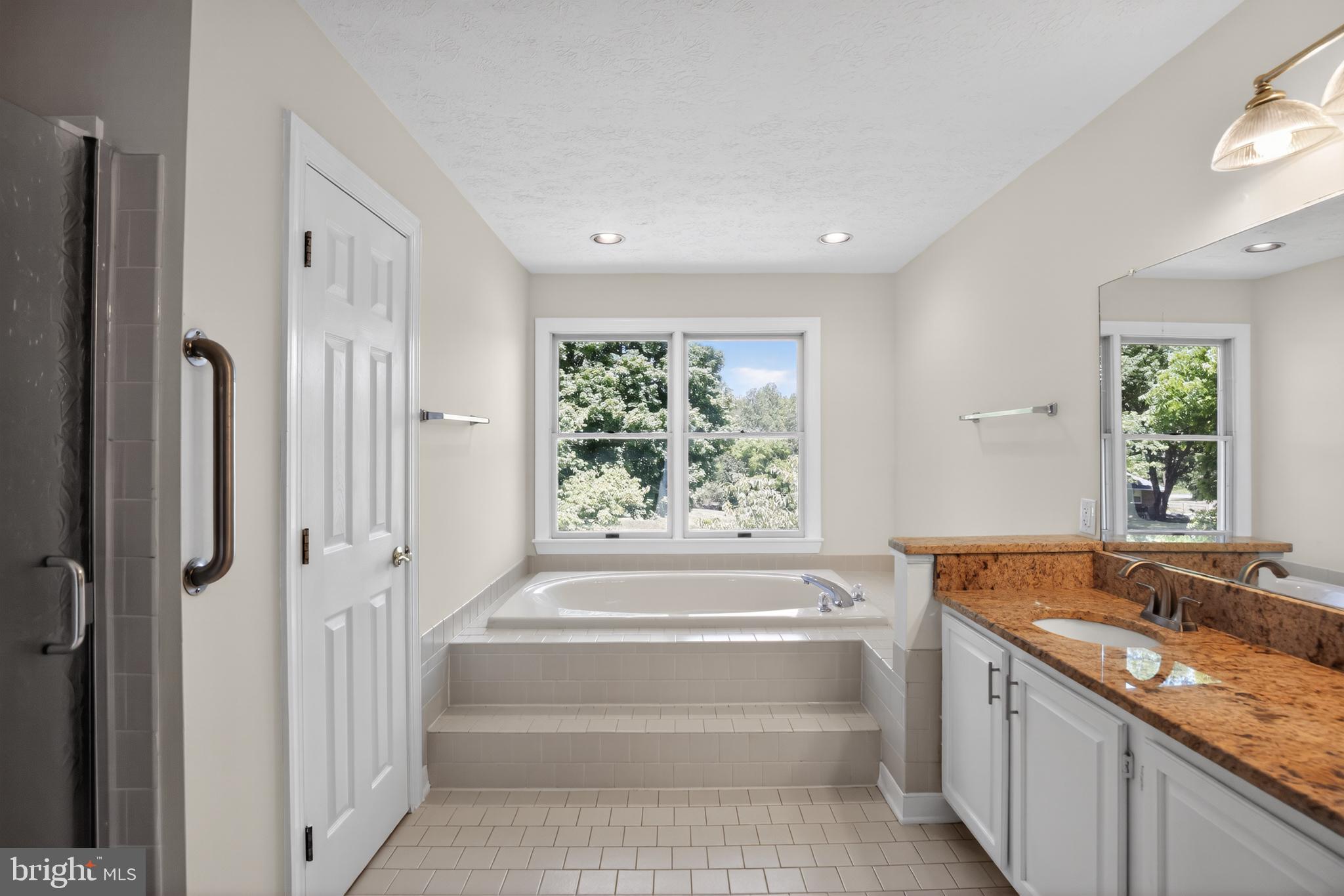 FALLS GLEN - Residential
