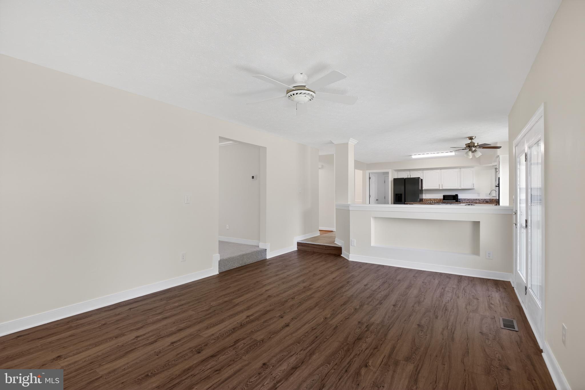 FALLS GLEN - Residential