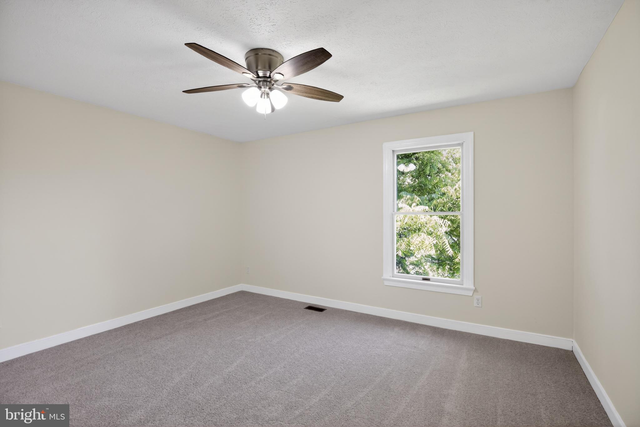 FALLS GLEN - Residential