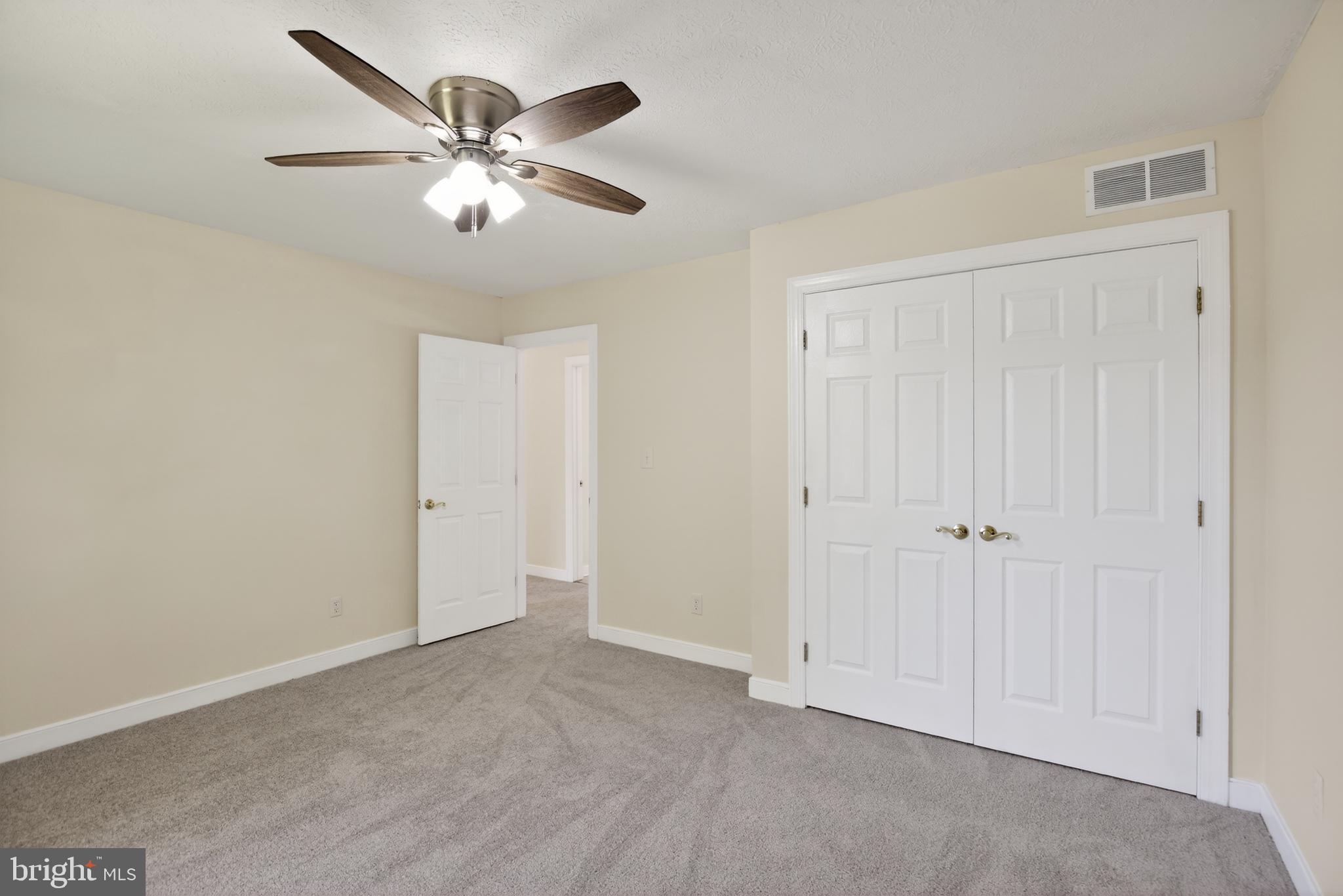 FALLS GLEN - Residential
