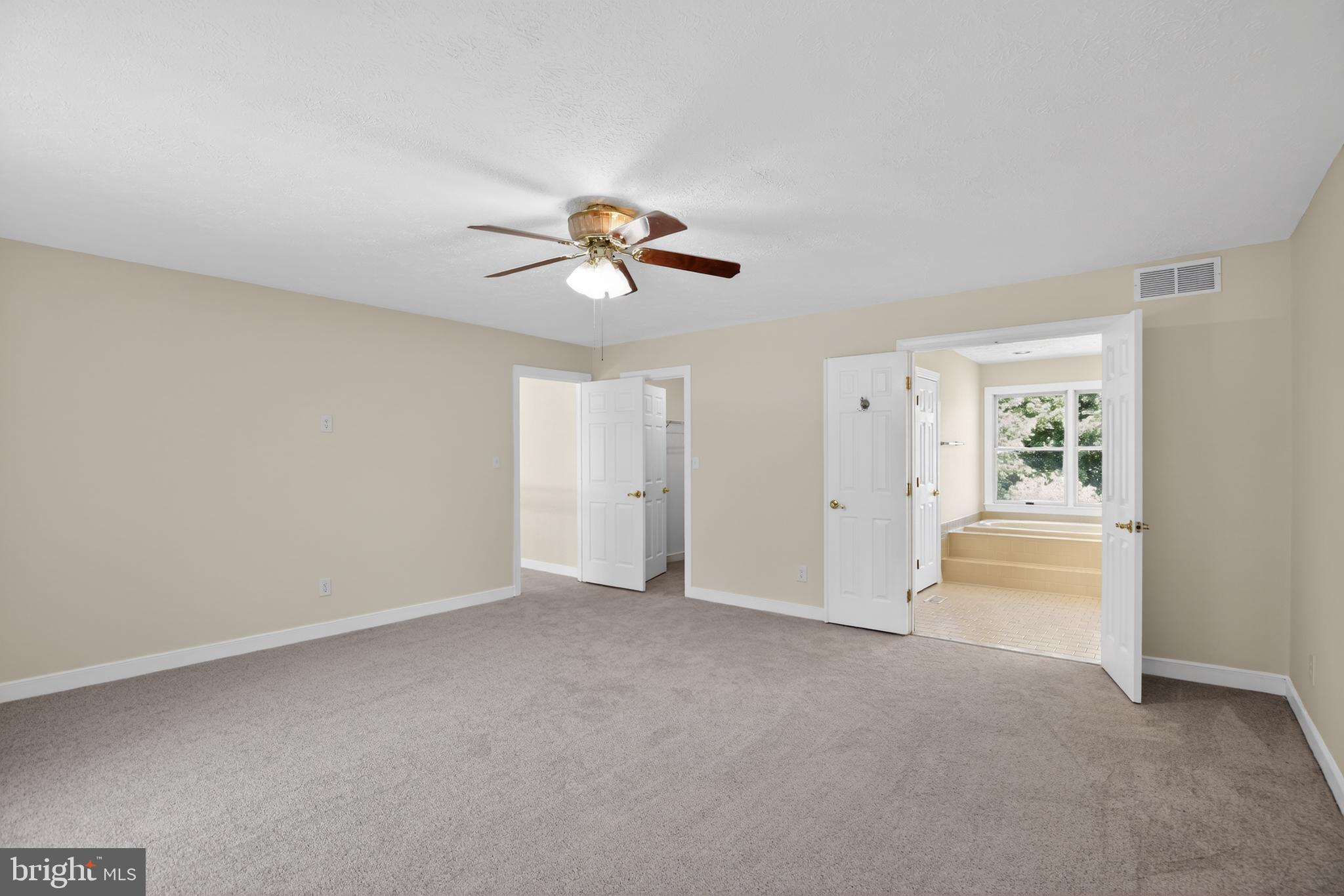 FALLS GLEN - Residential