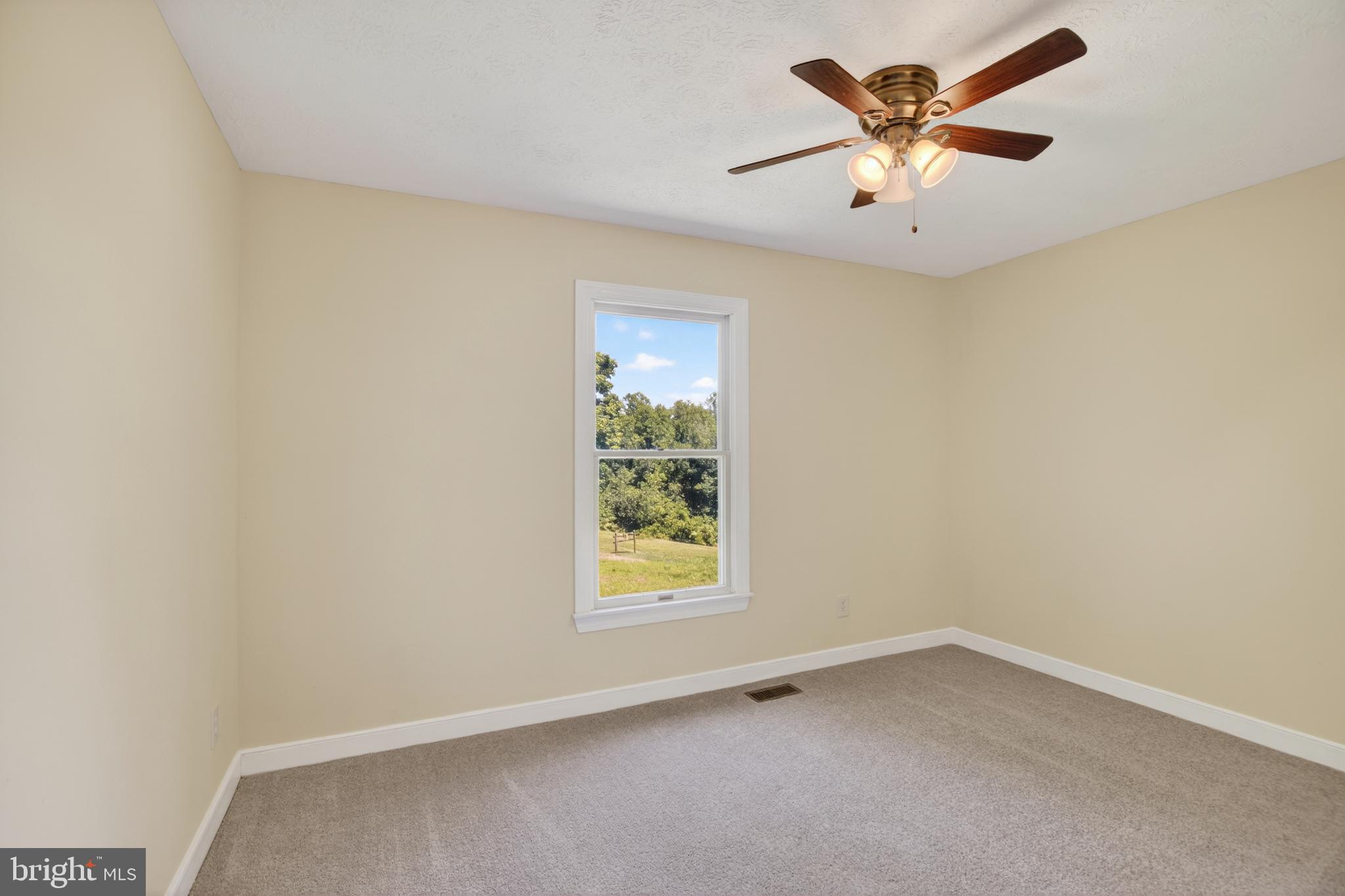 FALLS GLEN - Residential