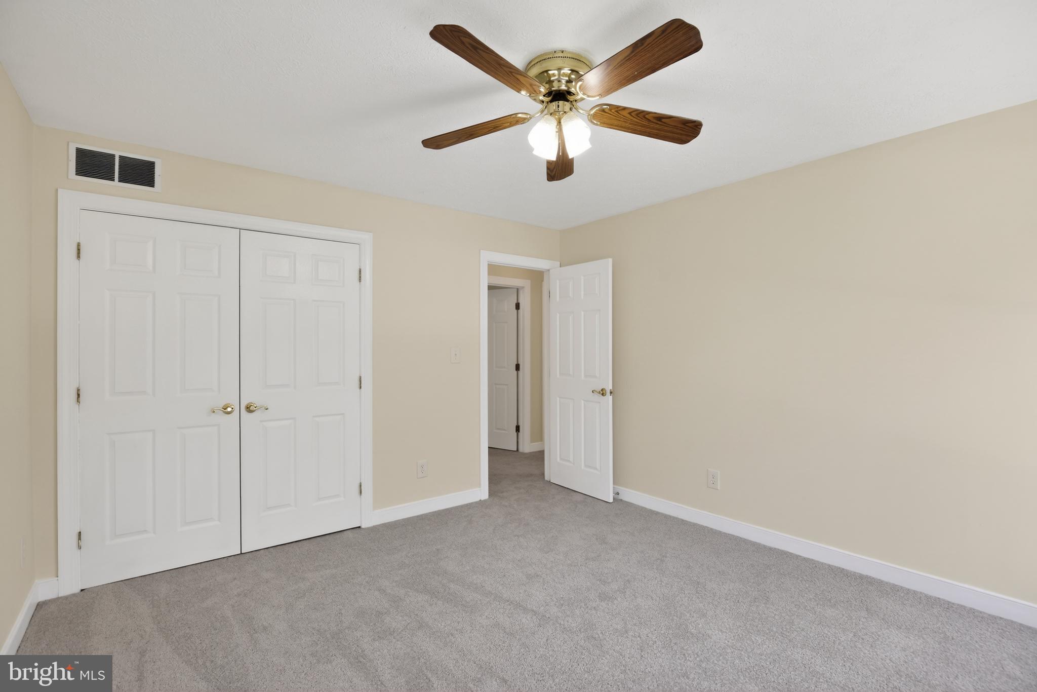 FALLS GLEN - Residential