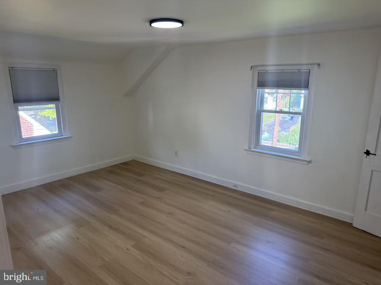 FOX CHASE MANOR - Residential
