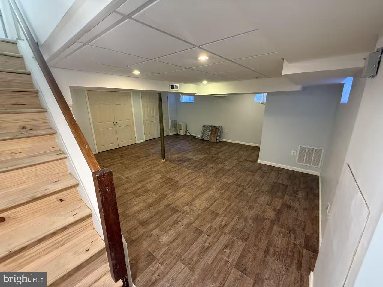 FOX CHASE MANOR - Residential