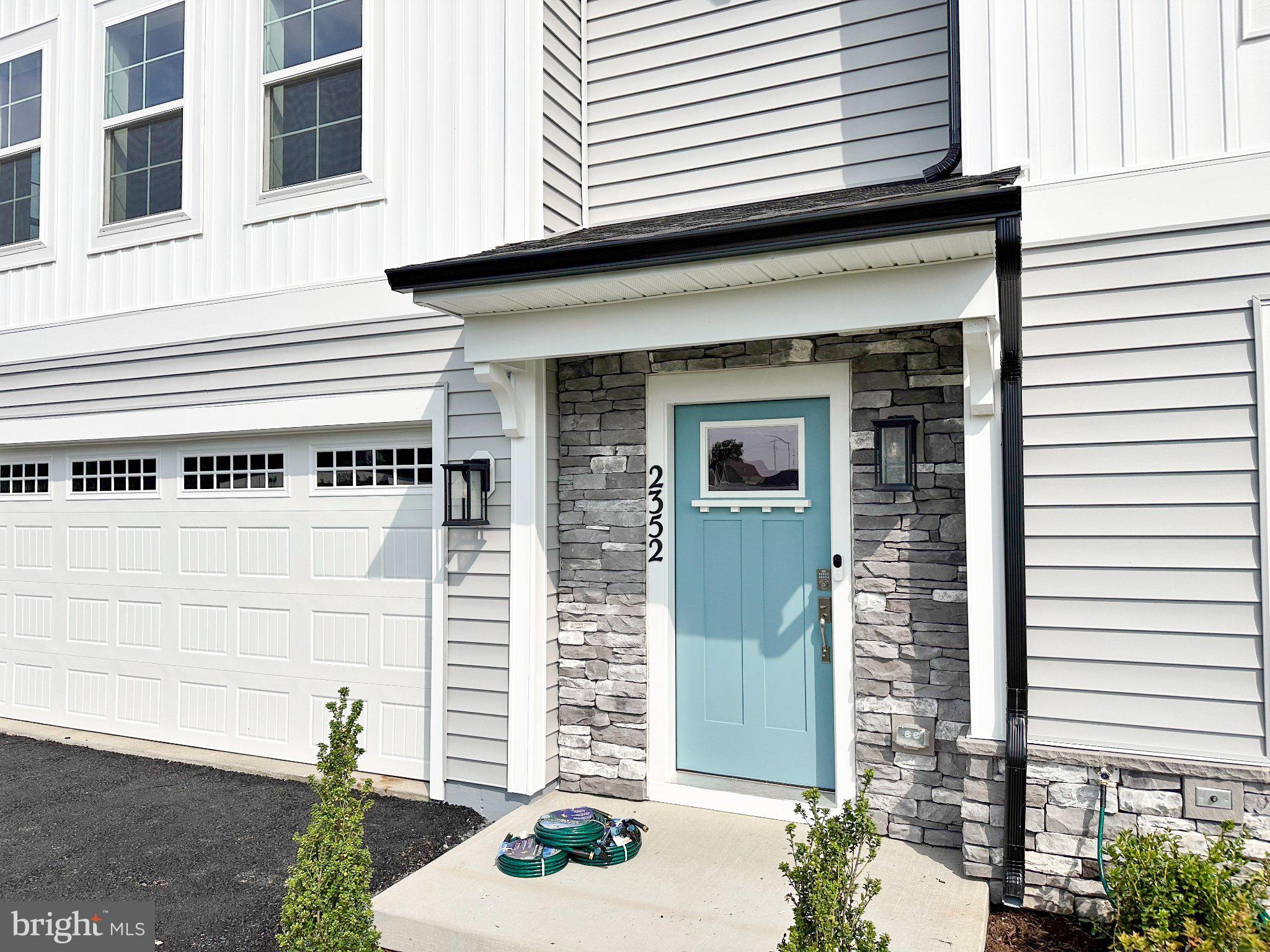 SPRING VIEW FARMS - Residential