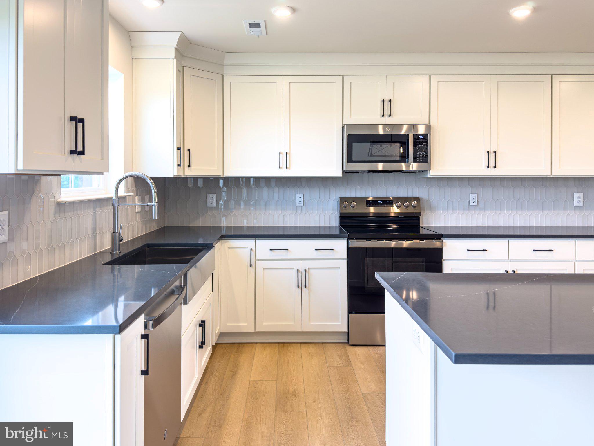 SPRING VIEW FARMS - Residential