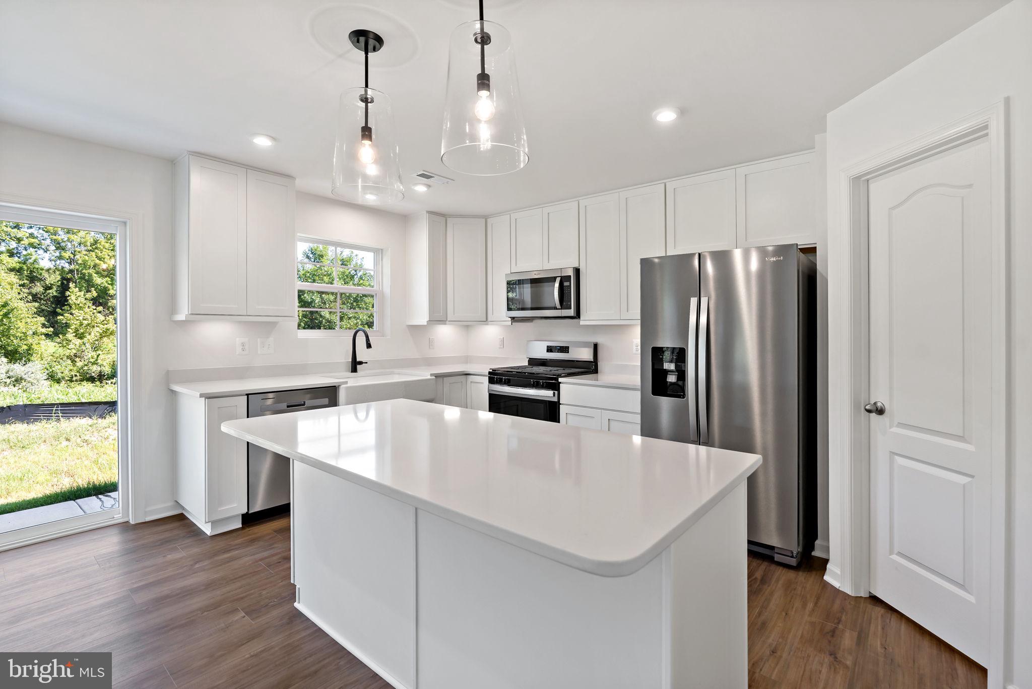 SPRING VIEW FARMS - Residential