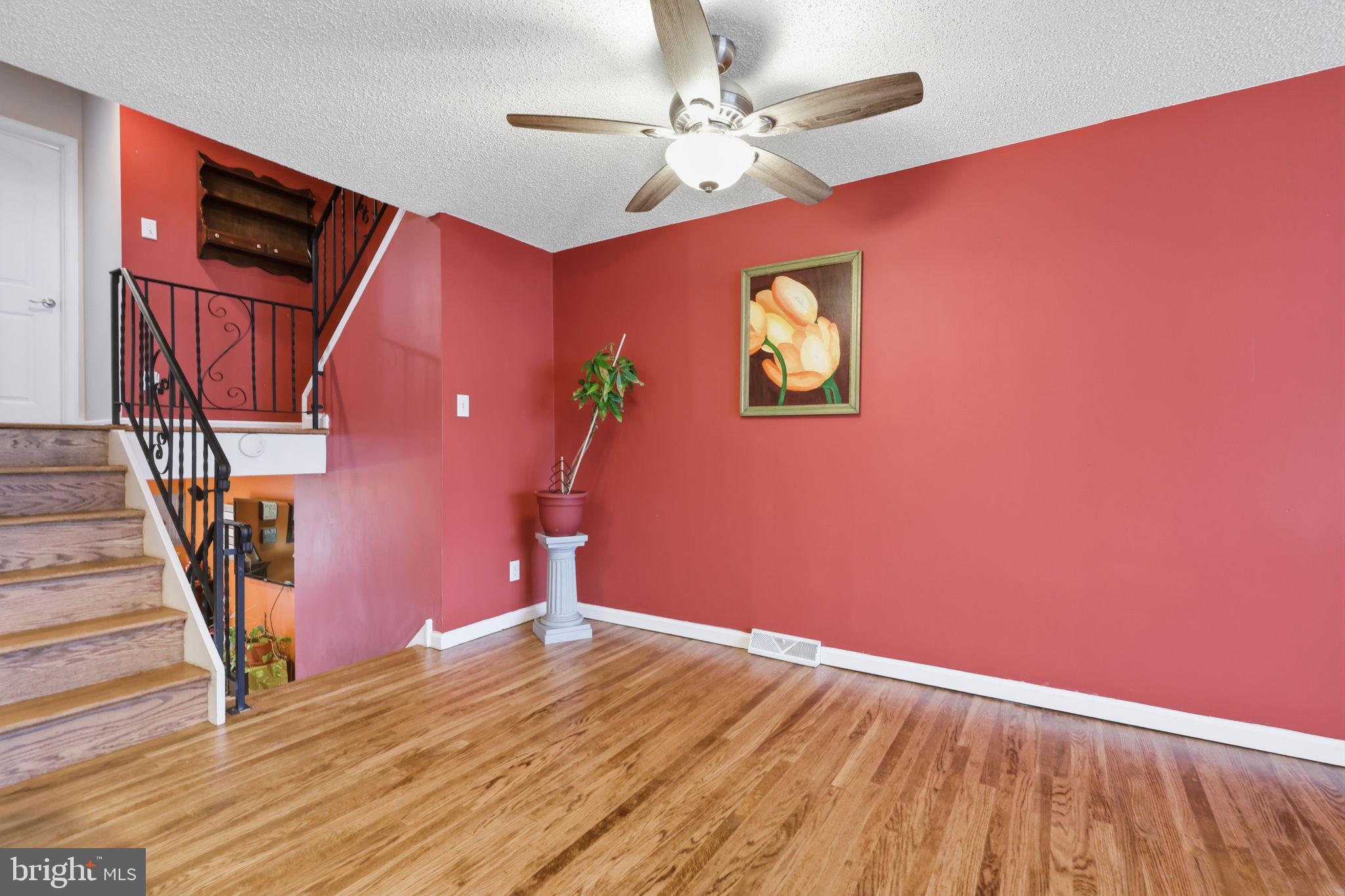 HOLME CIRCLE - Residential