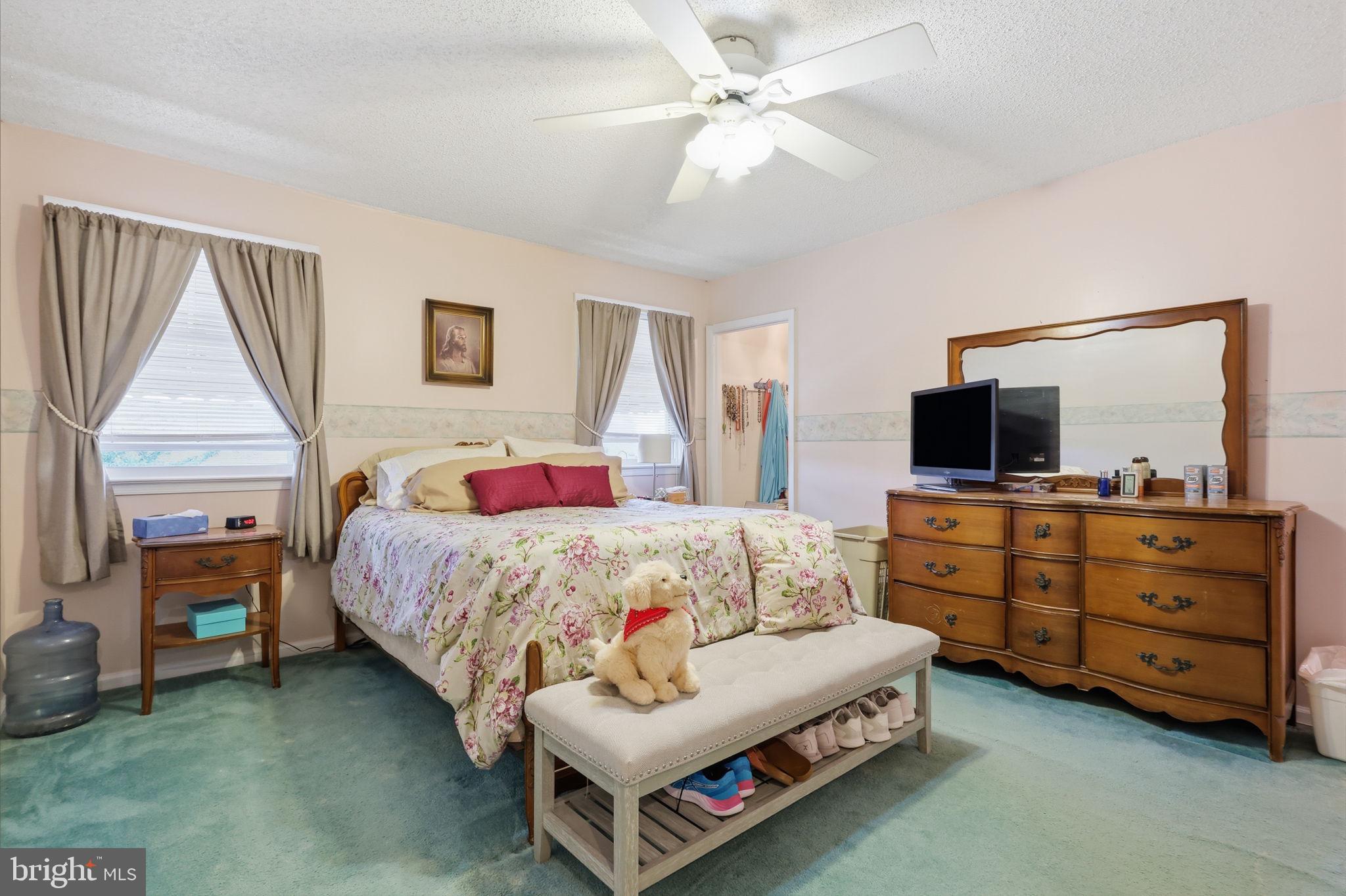 HOLME CIRCLE - Residential