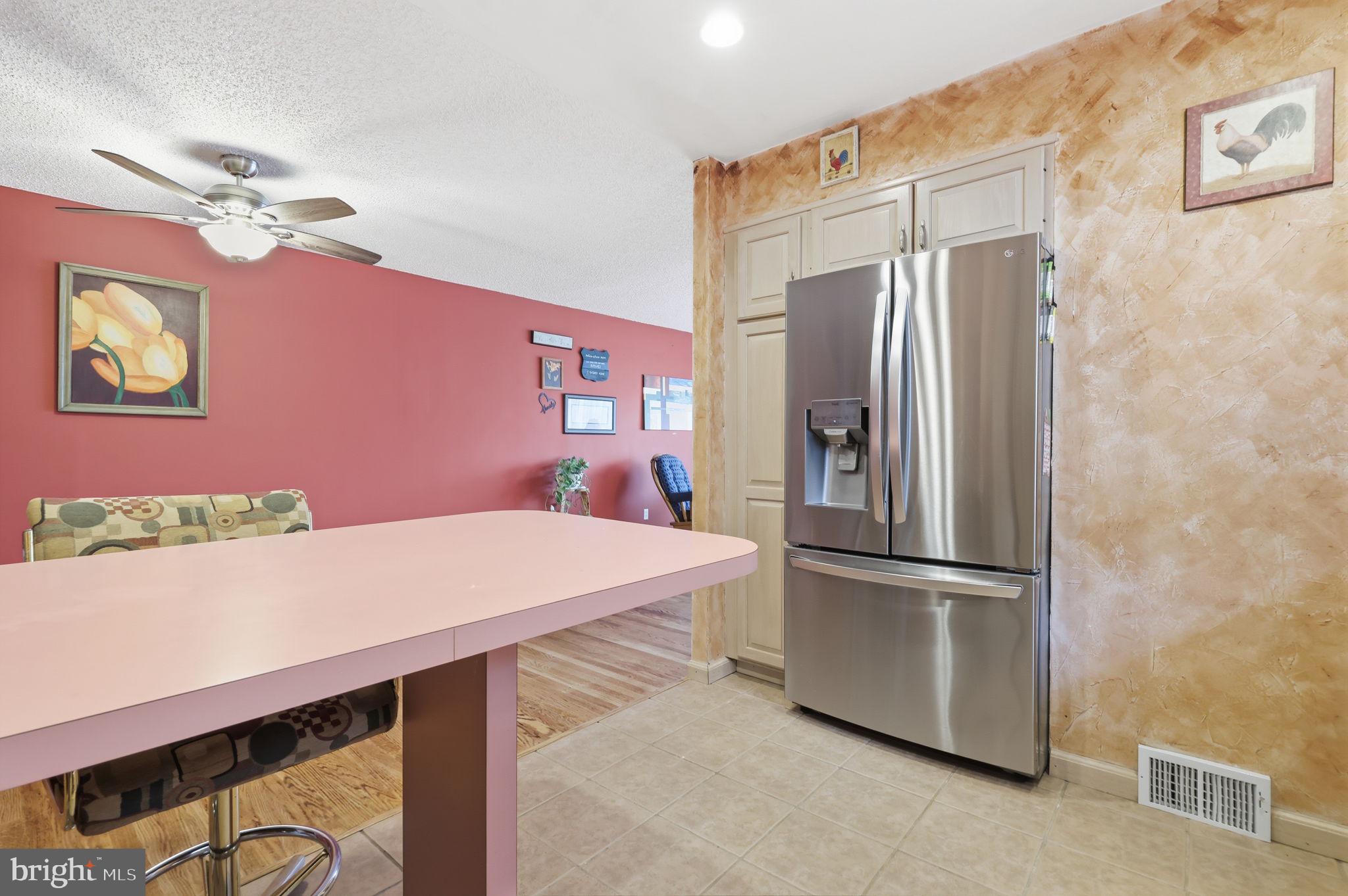 HOLME CIRCLE - Residential