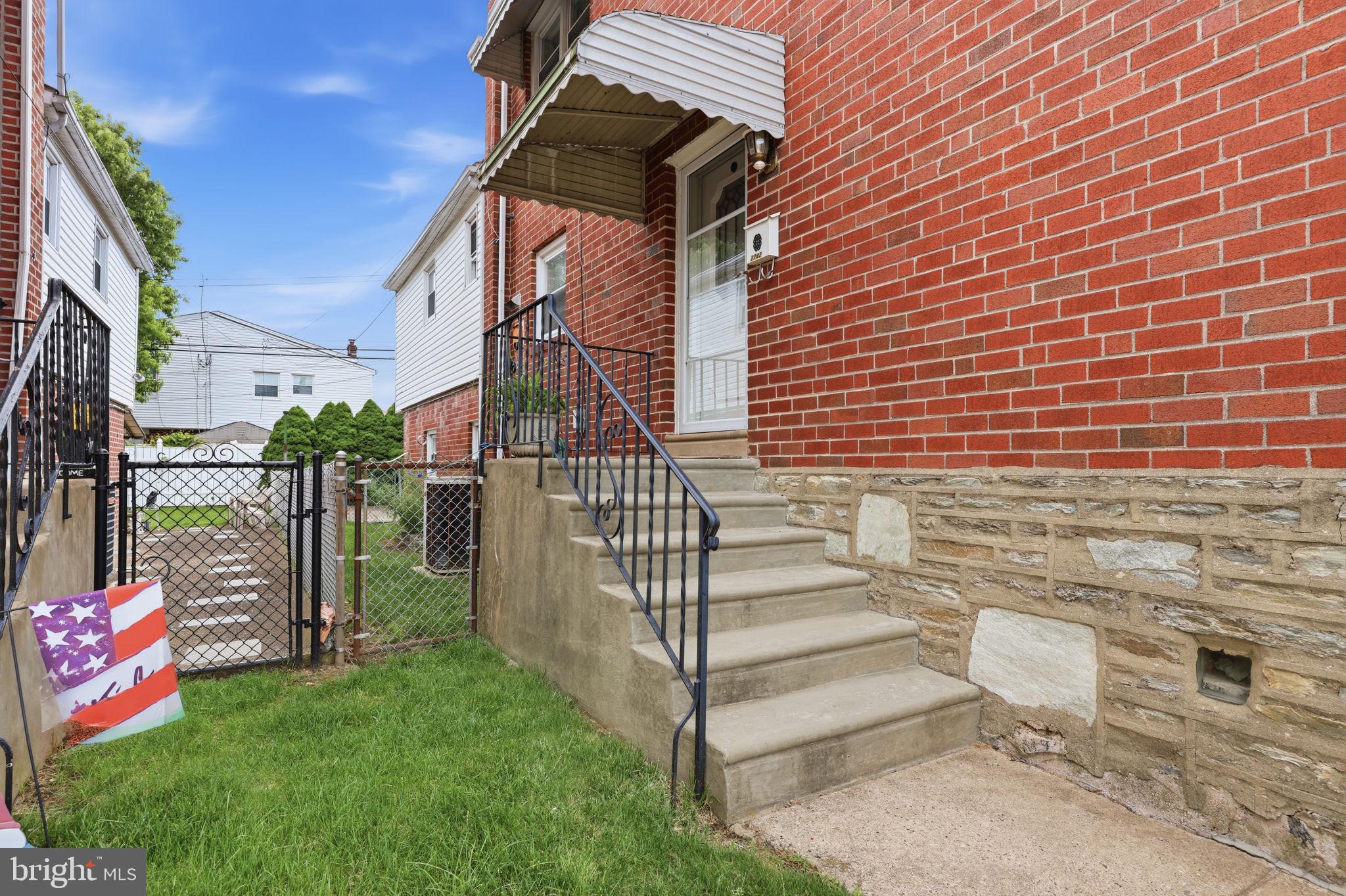 HOLME CIRCLE - Residential