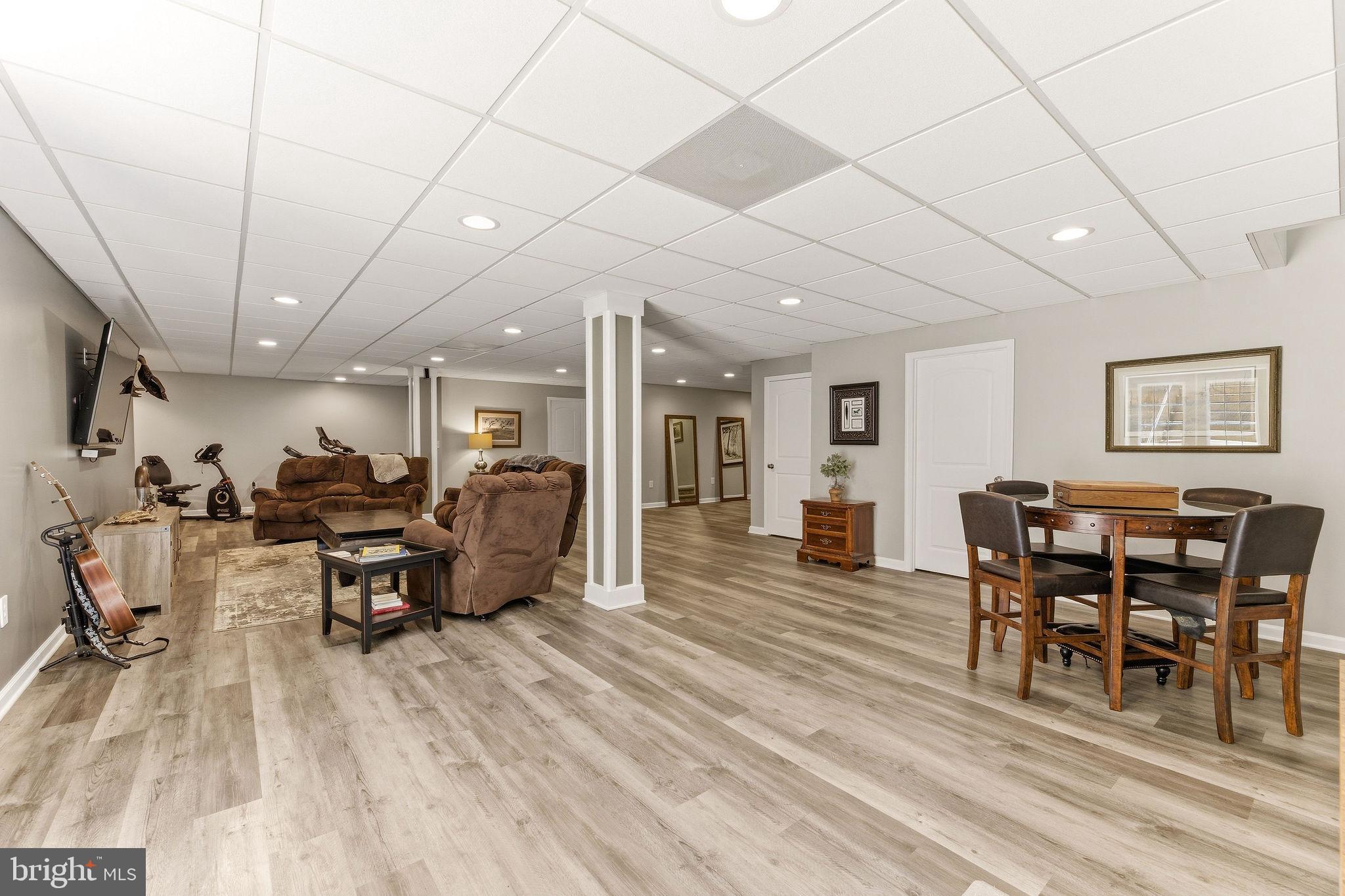 THUNDER HILL - Residential