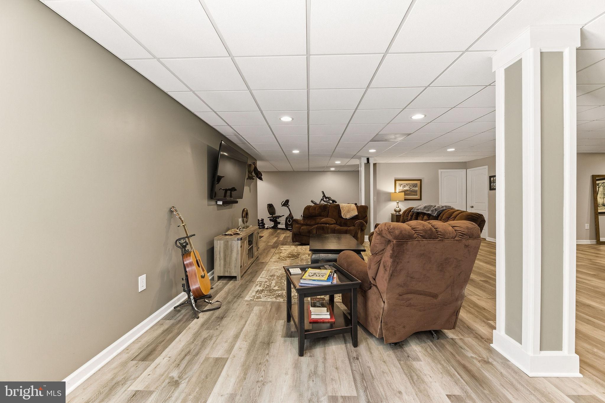 THUNDER HILL - Residential