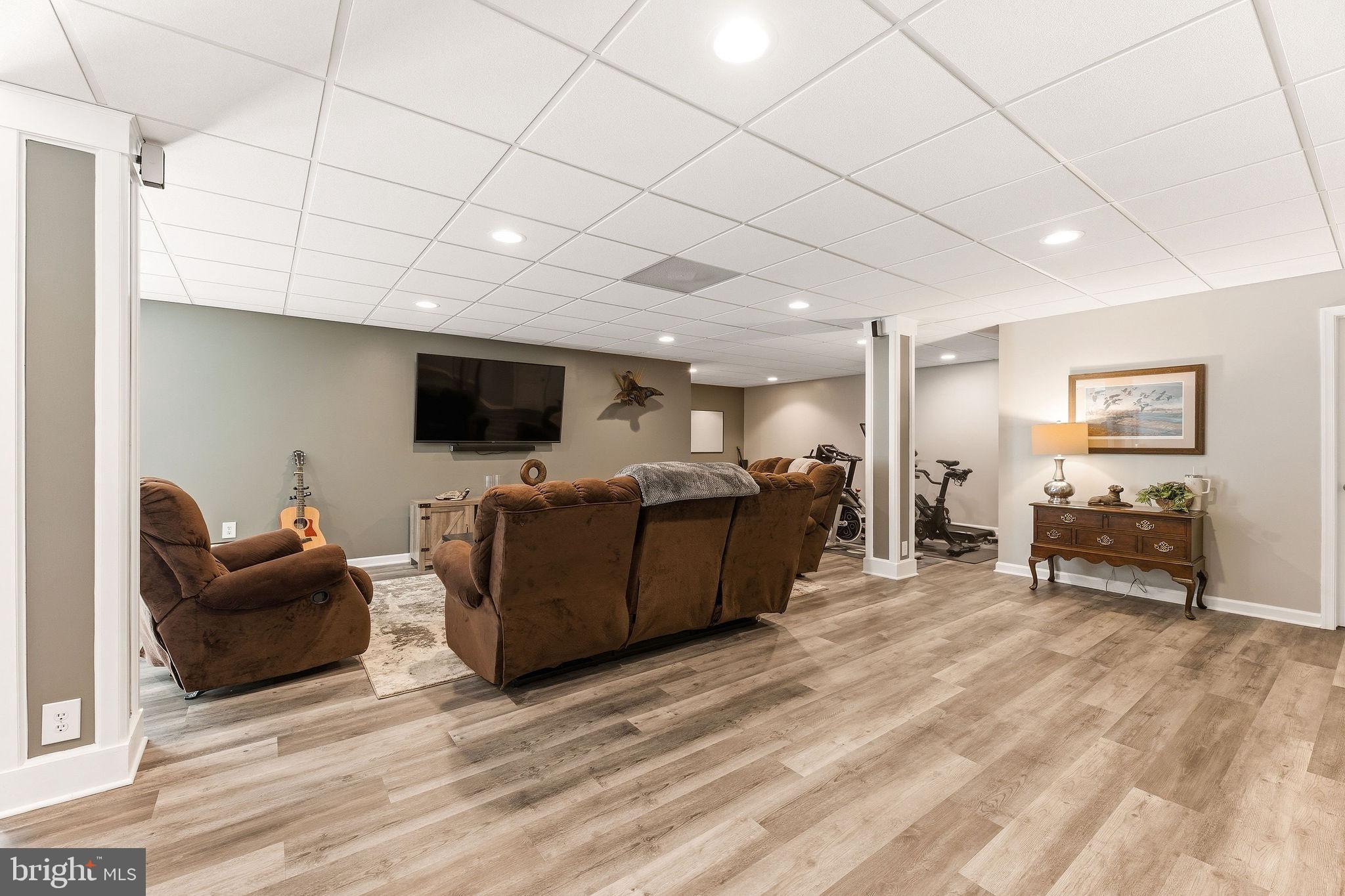 THUNDER HILL - Residential