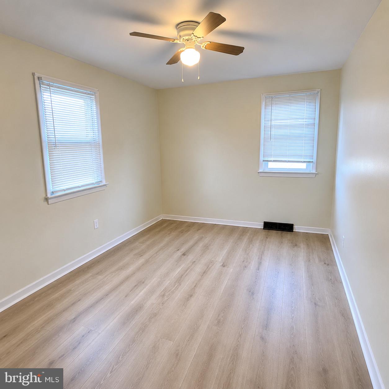 WILLOW GROVE - Residential