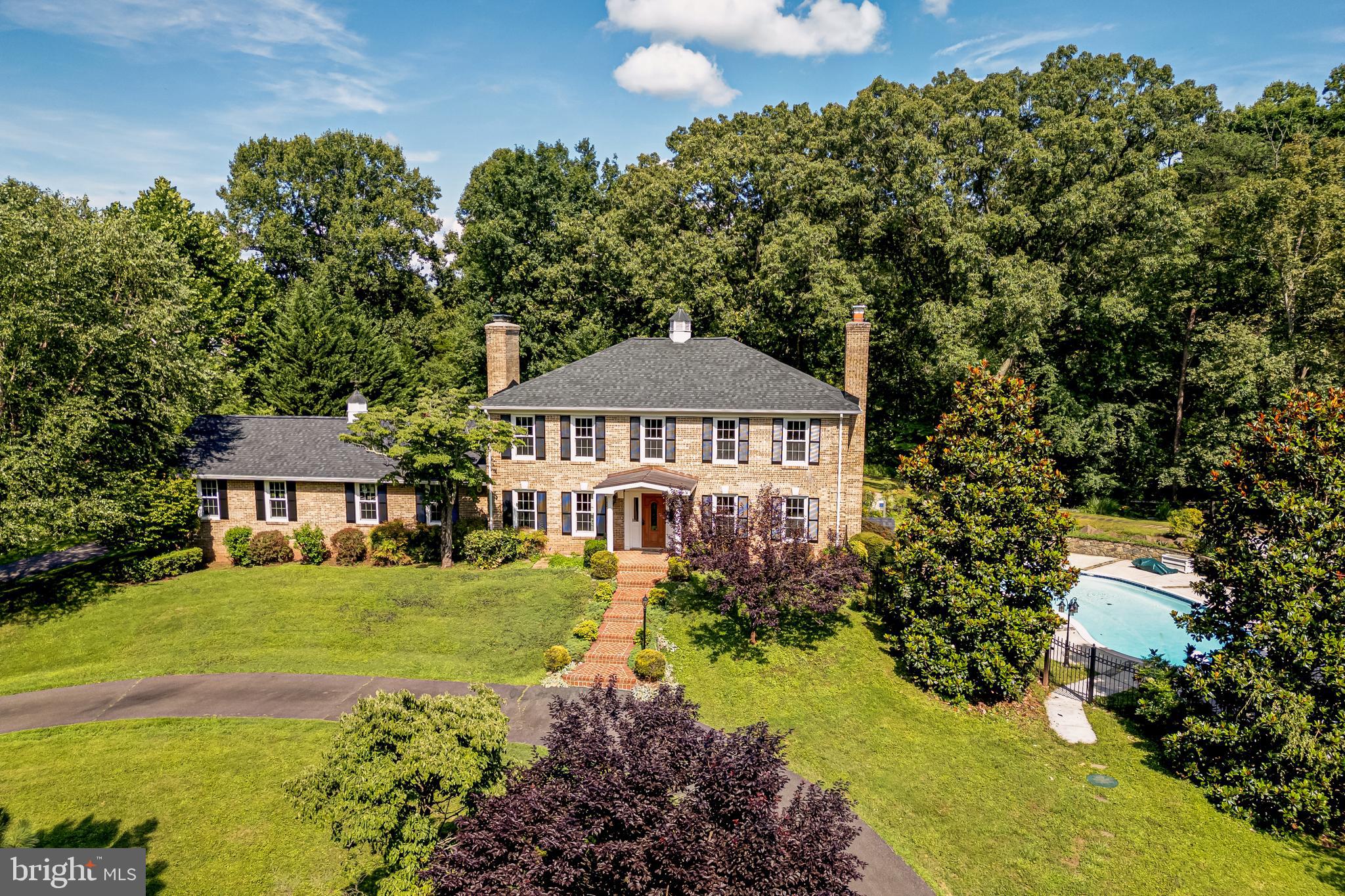 STONEY CREEK WOODS - Residential