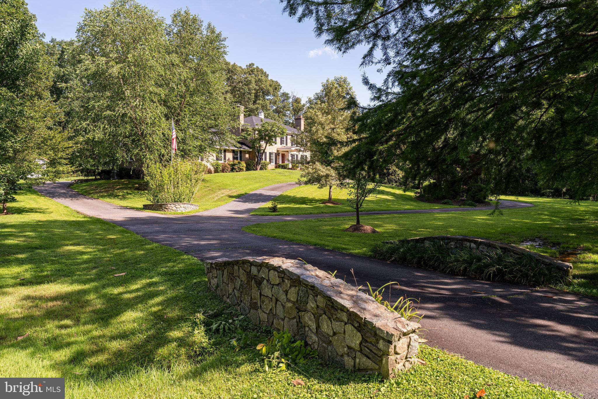 STONEY CREEK WOODS - Residential