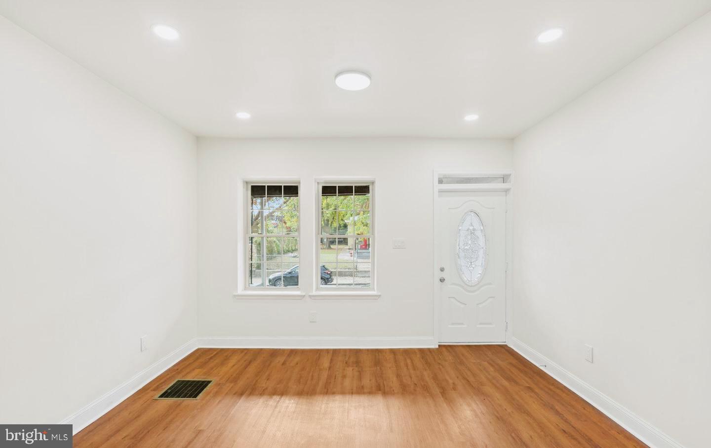 MILL CREEK - Residential