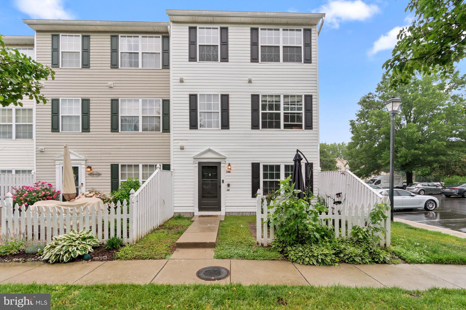 ANNAPOLIS OVERLOOK - Residential