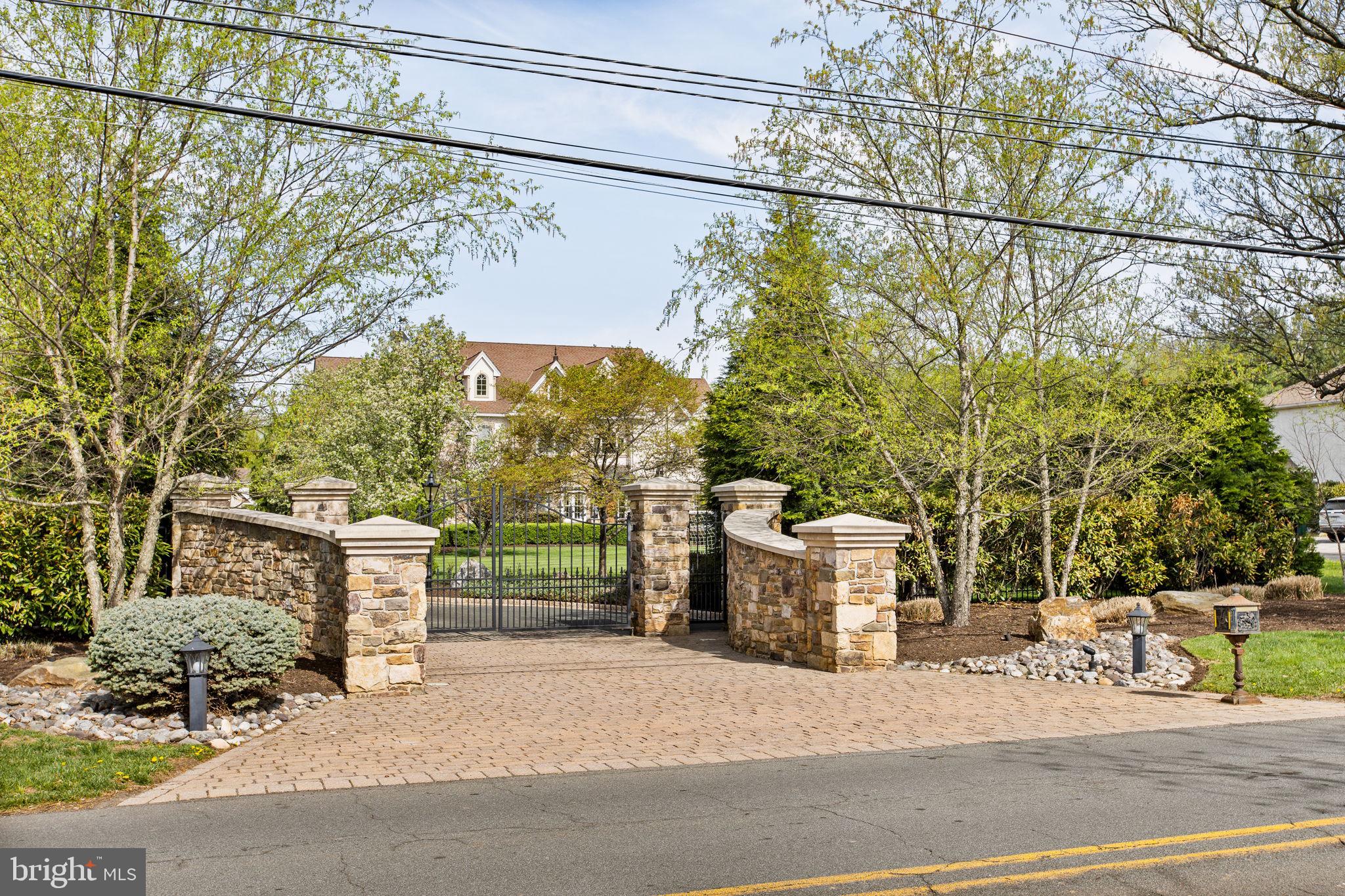 CEDAR HILL - Residential
