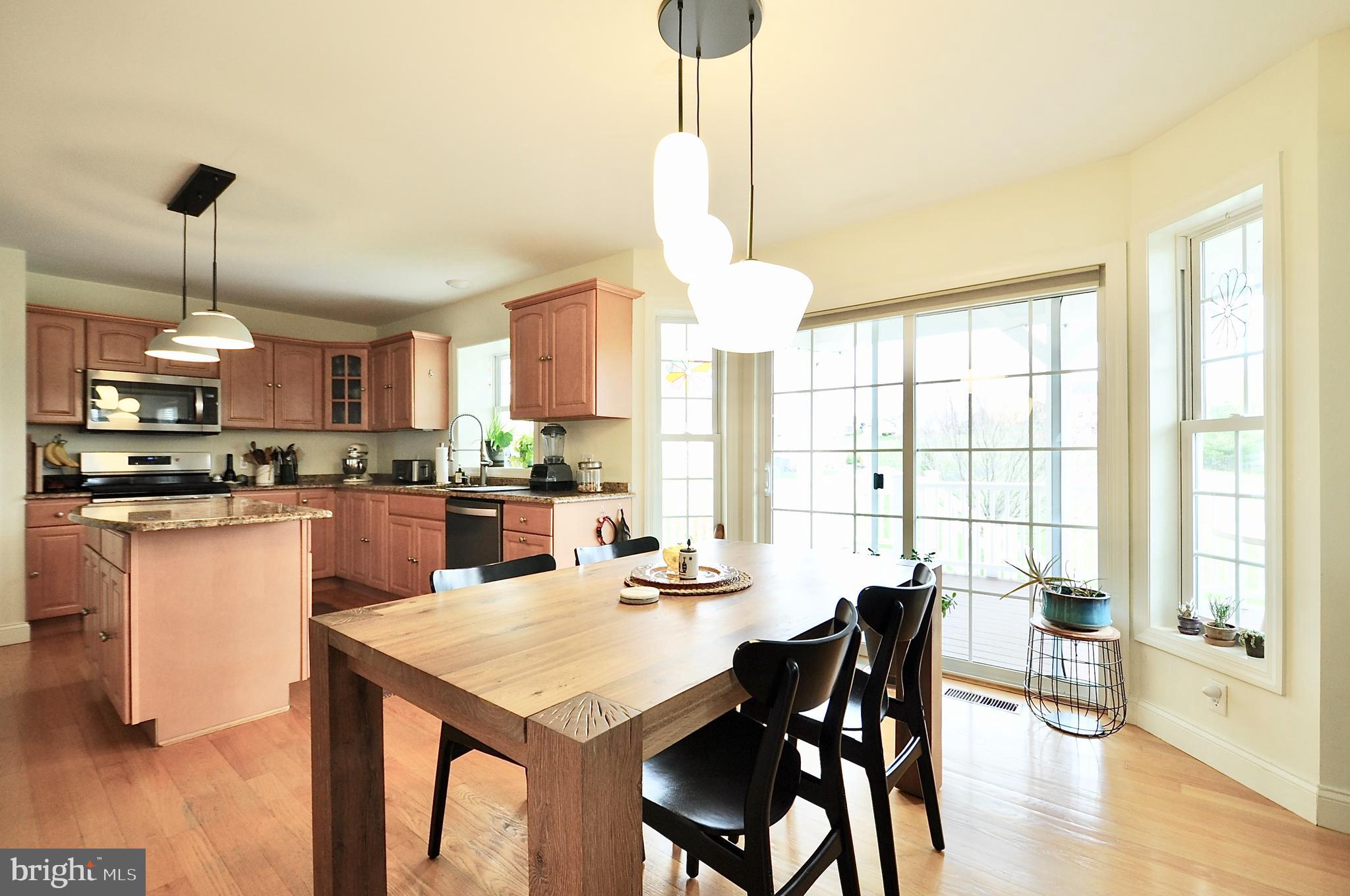 ASHFORD MANOR - Residential