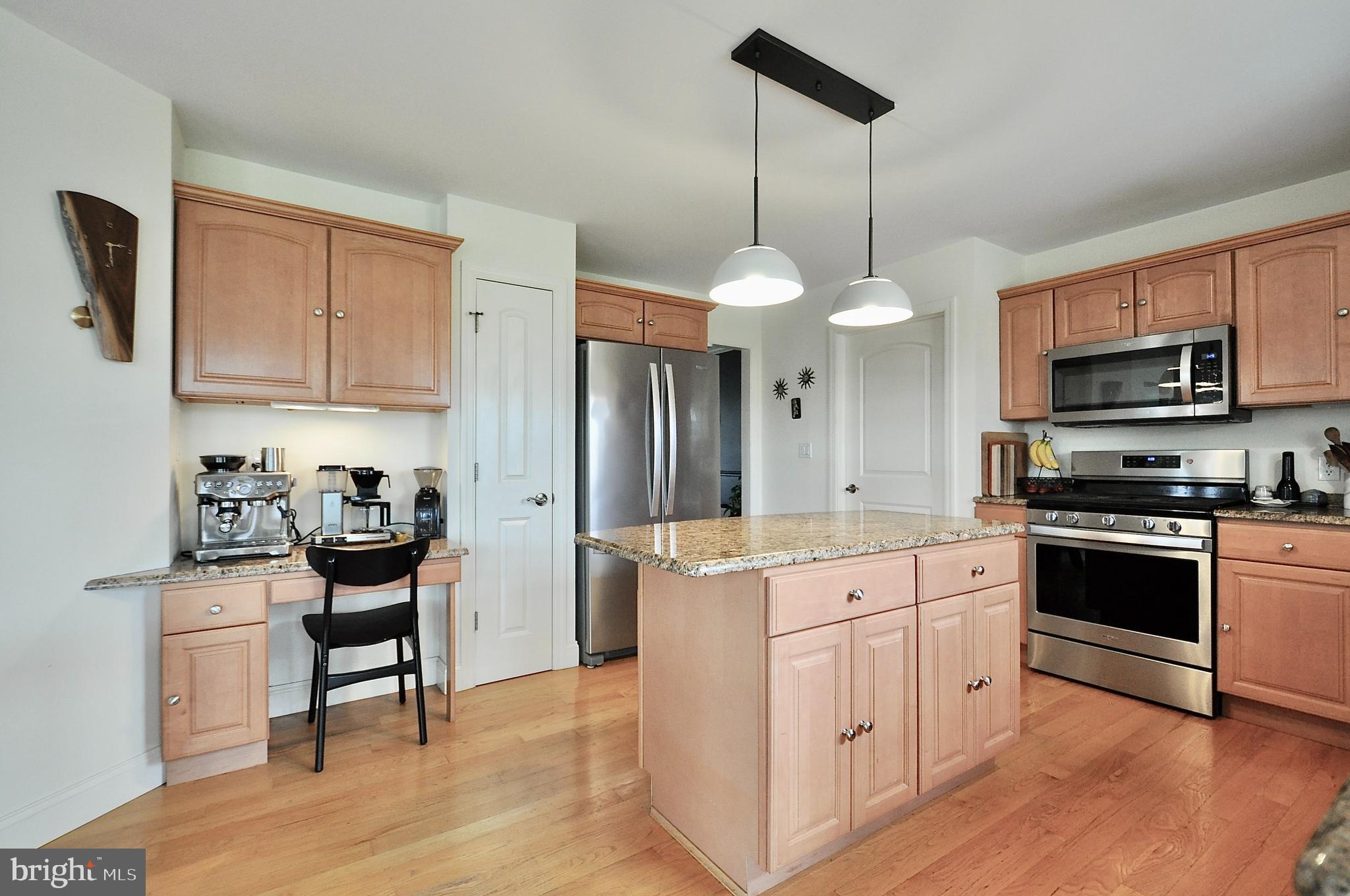 ASHFORD MANOR - Residential
