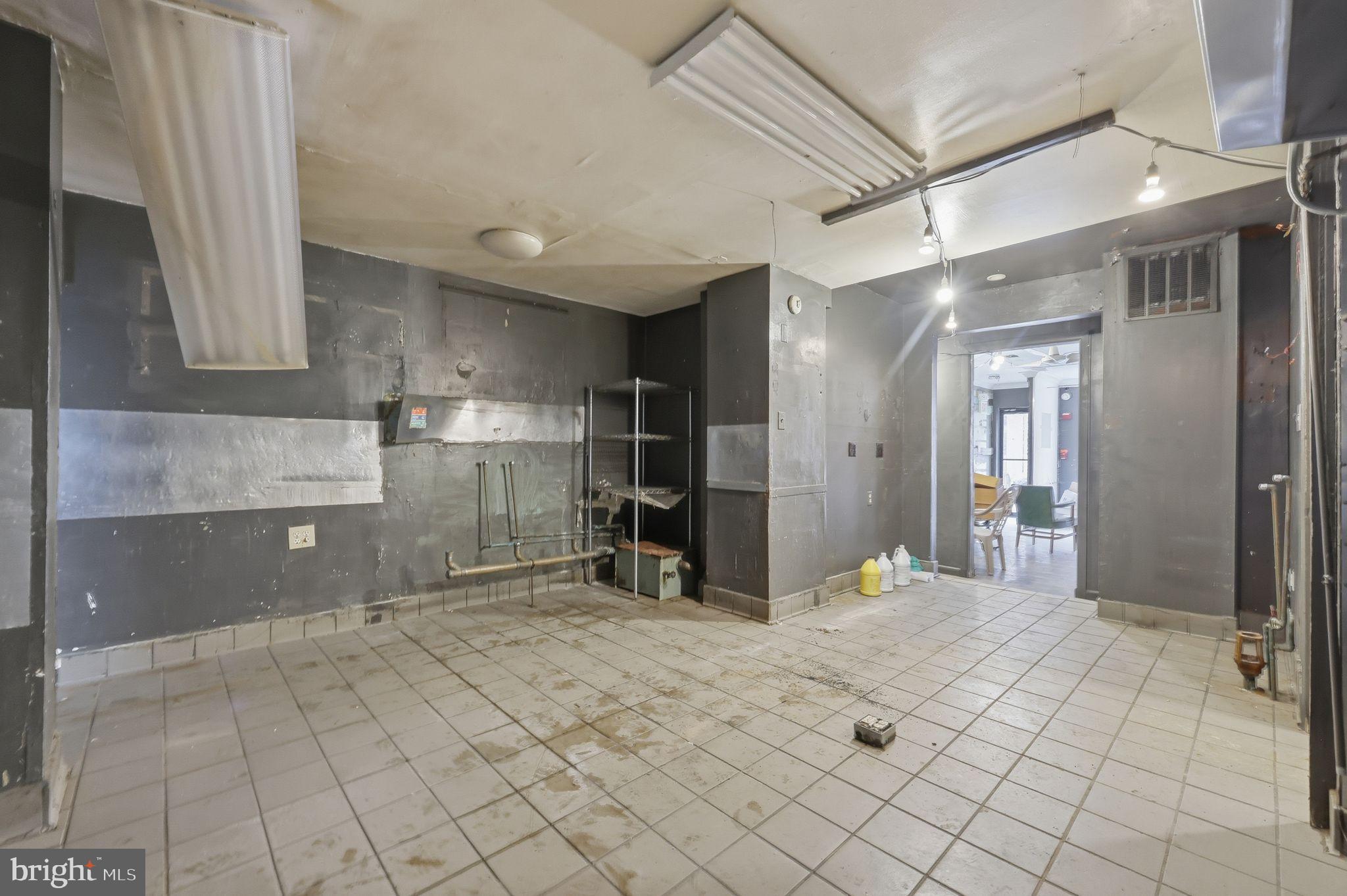 GRADUATE HOSPITAL - Commercial Sale
