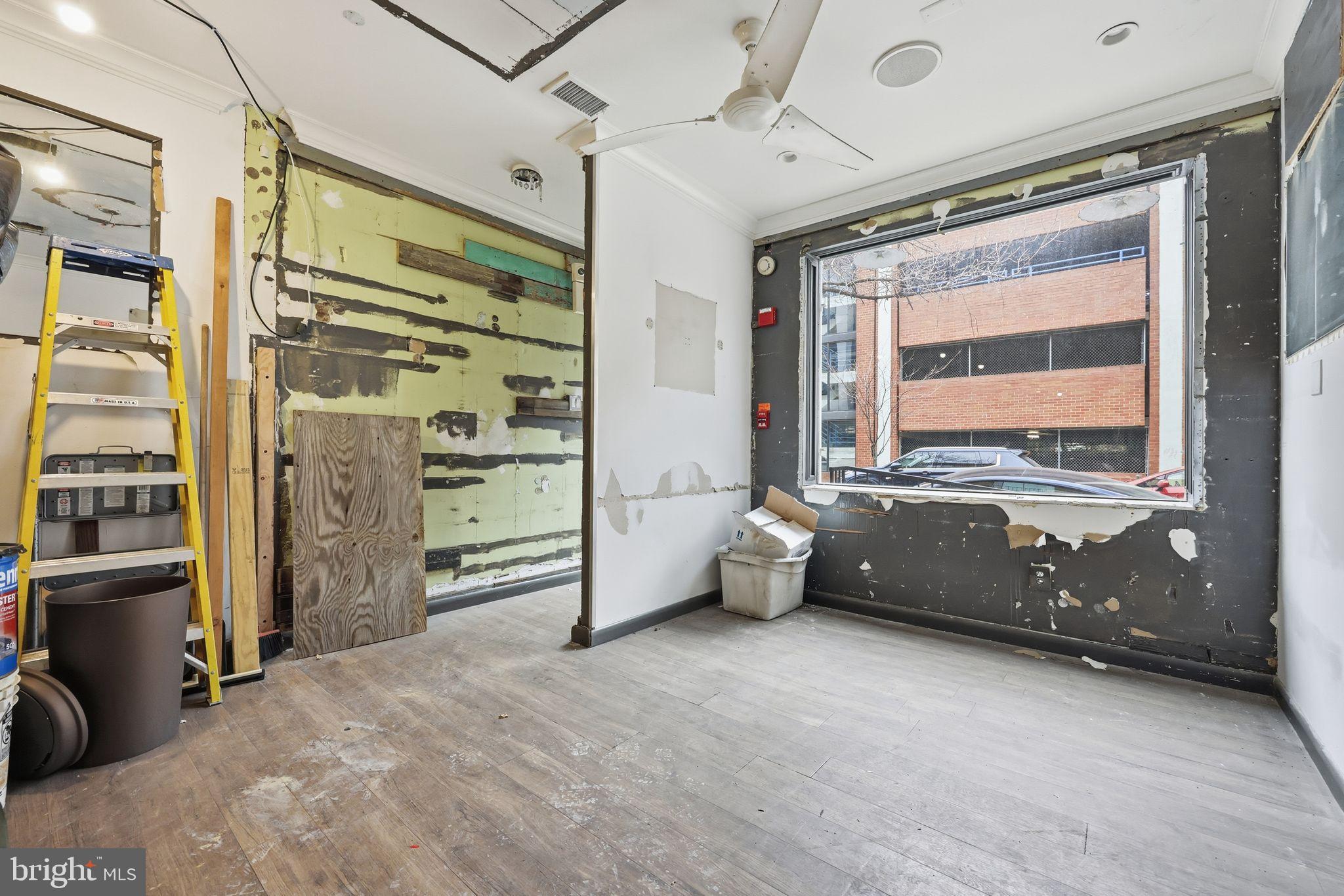 GRADUATE HOSPITAL - Commercial Sale