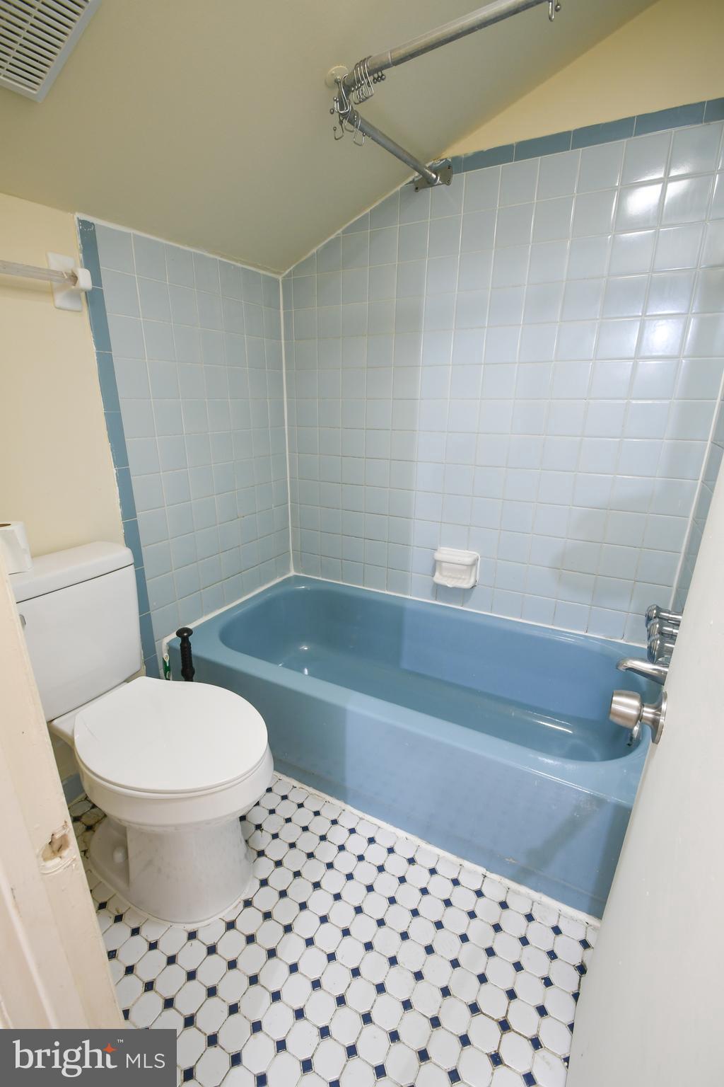 FOX CHASE - Residential Lease