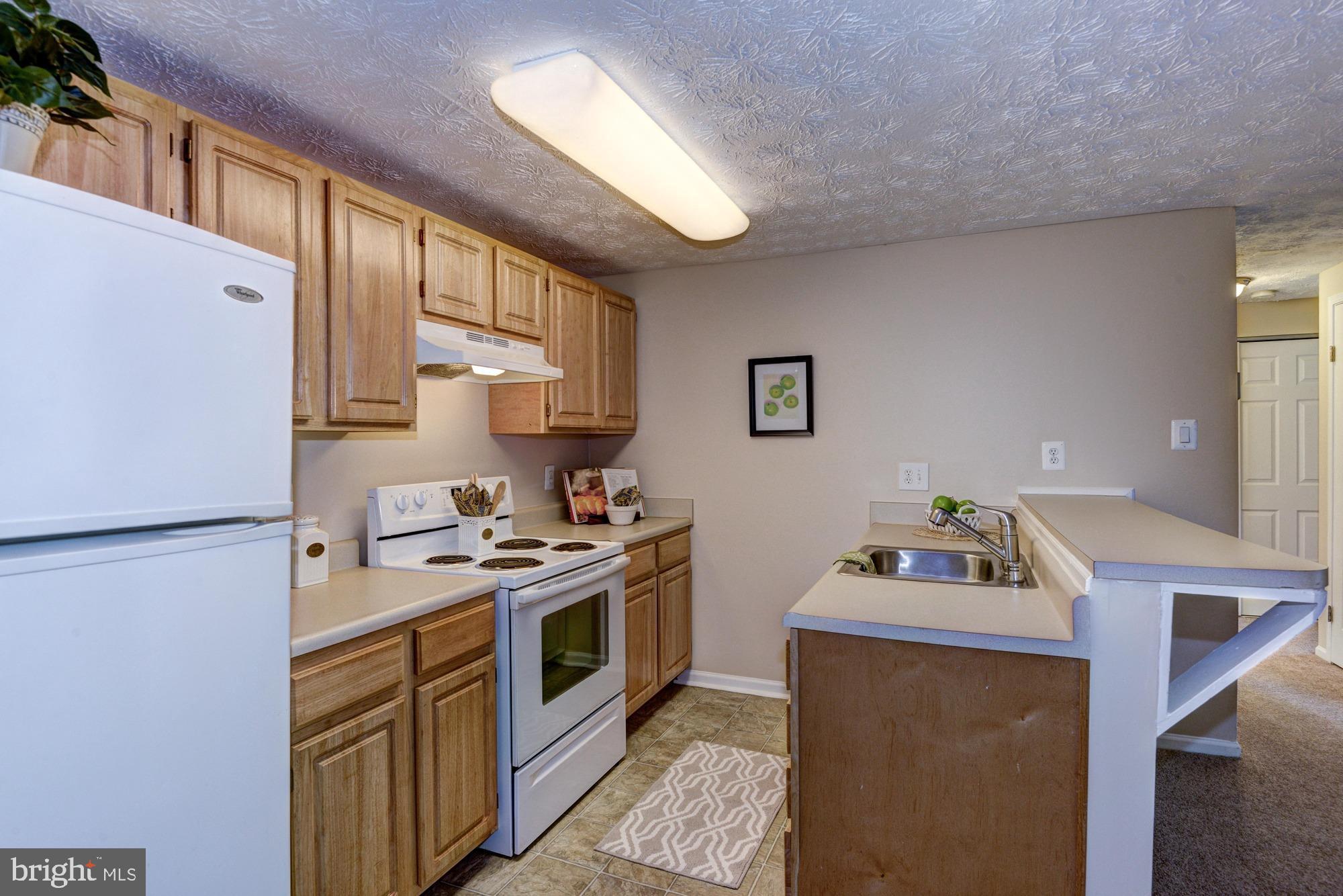 CLARY'S FOREST - Residential Lease