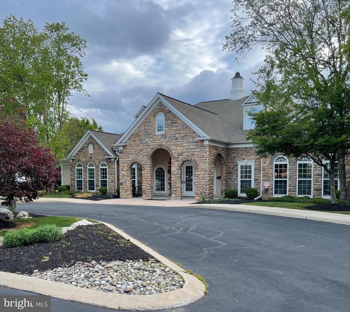 COLDWATER CONDO - Residential