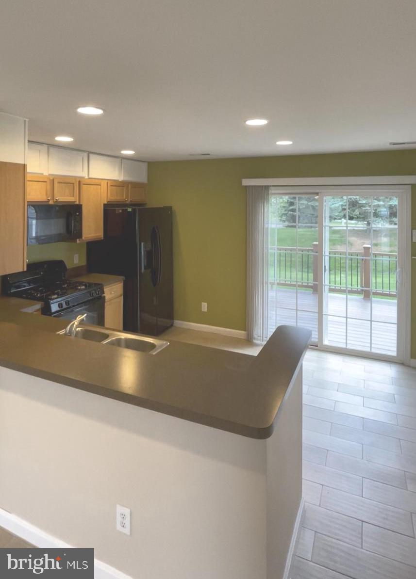COLDWATER CONDO - Residential