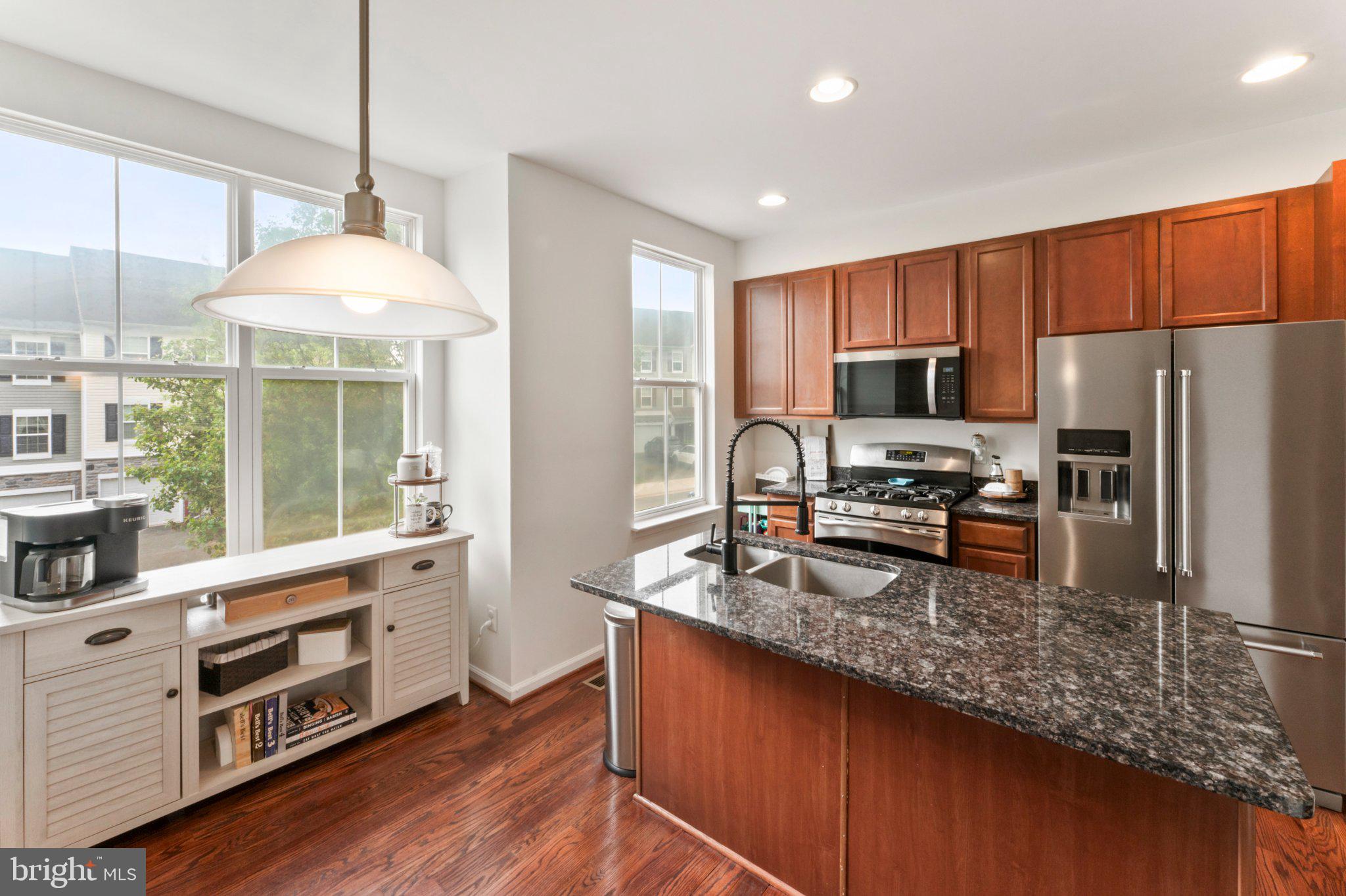RIVER OAKS - Residential