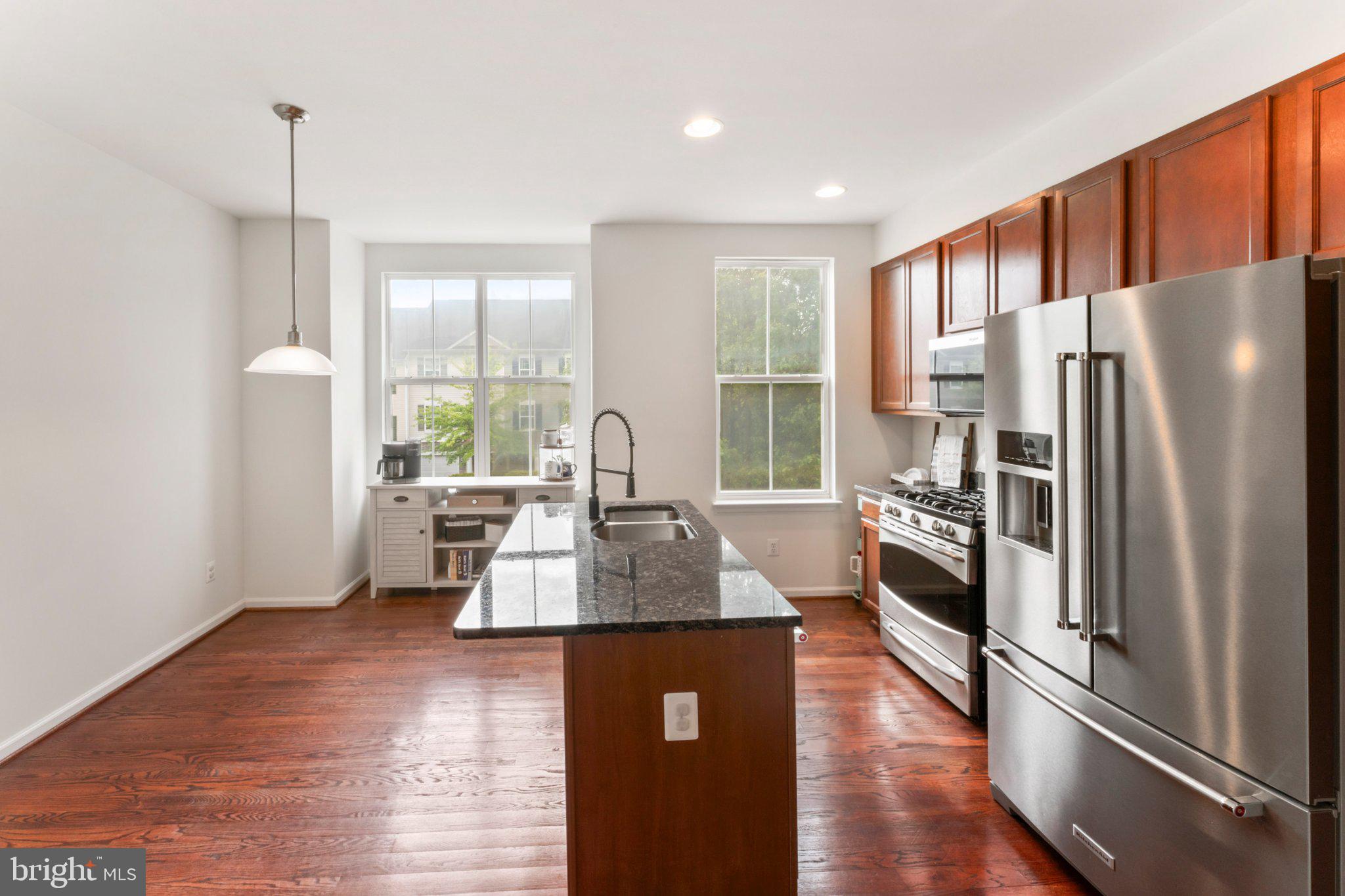 RIVER OAKS - Residential