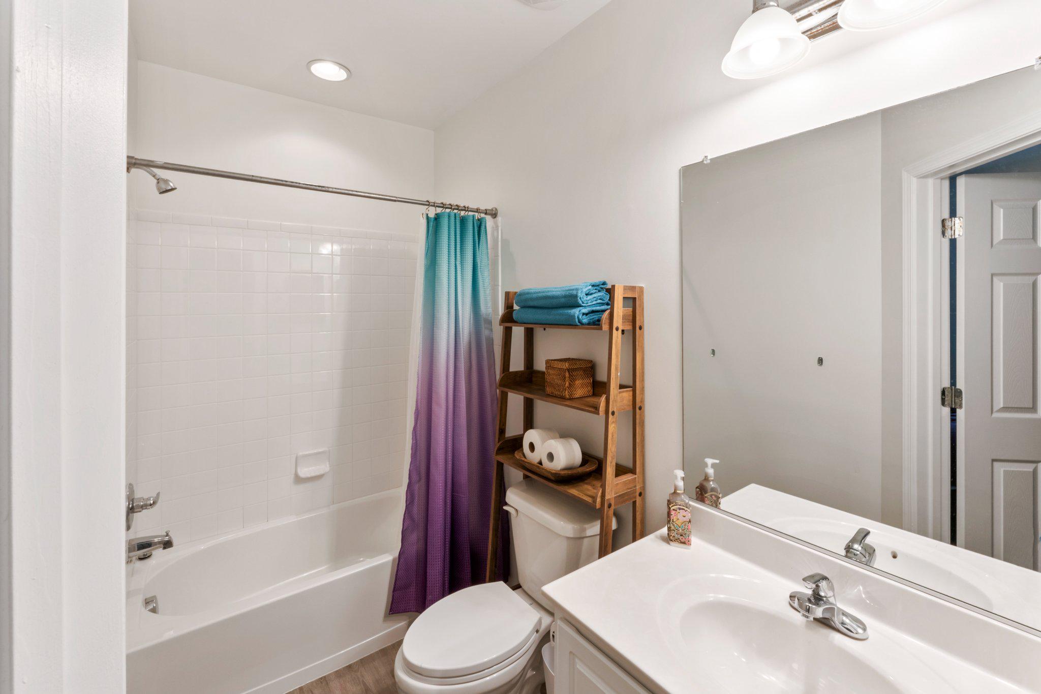 RIVER OAKS - Residential