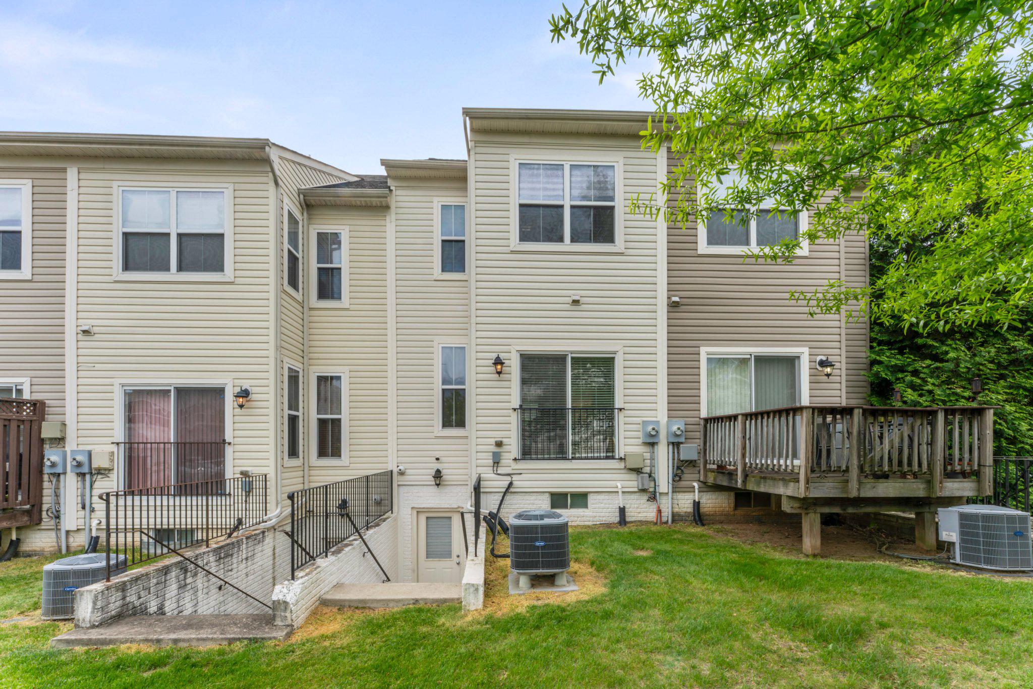 RIVER OAKS - Residential