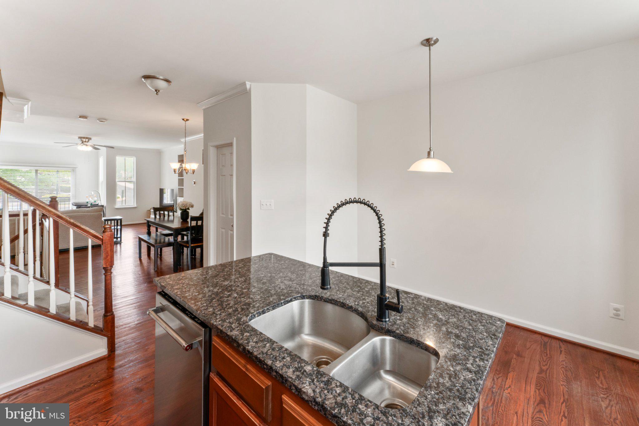 RIVER OAKS - Residential