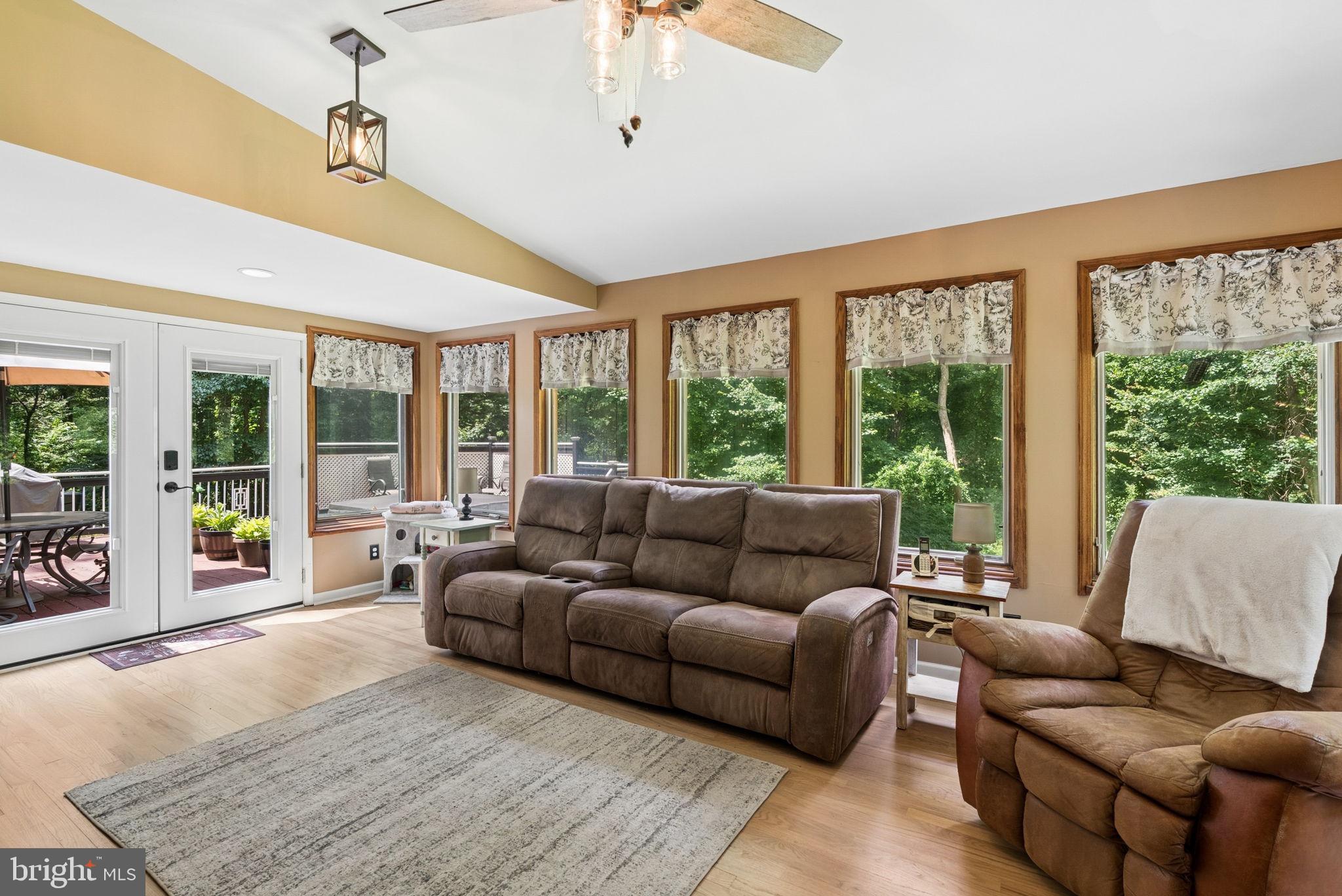 FOREST HILL - Residential