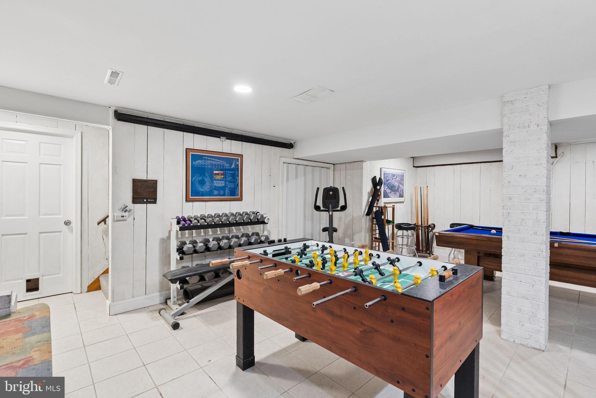 FOREST HILL - Residential