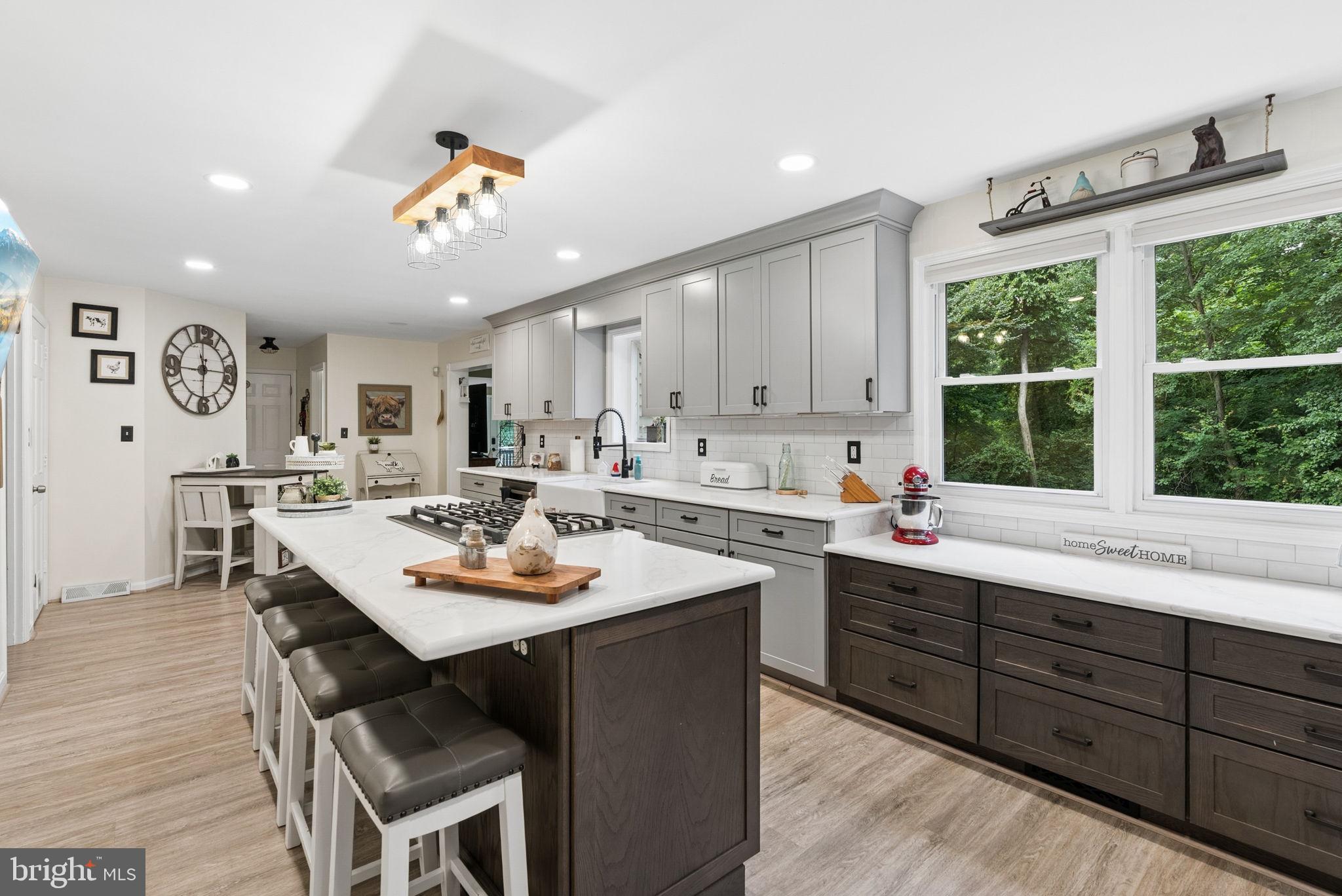 FOREST HILL - Residential
