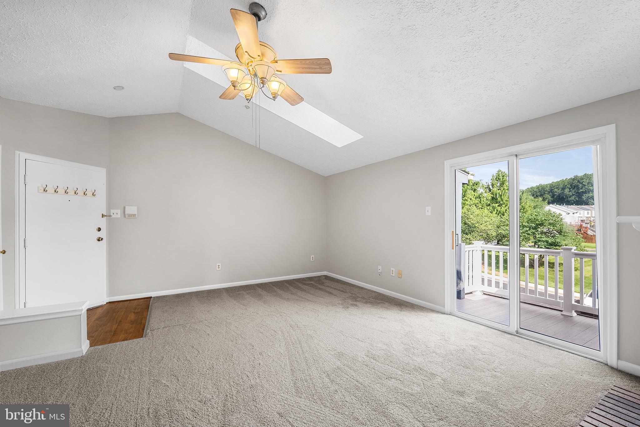 LAUREL WOODS - Residential
