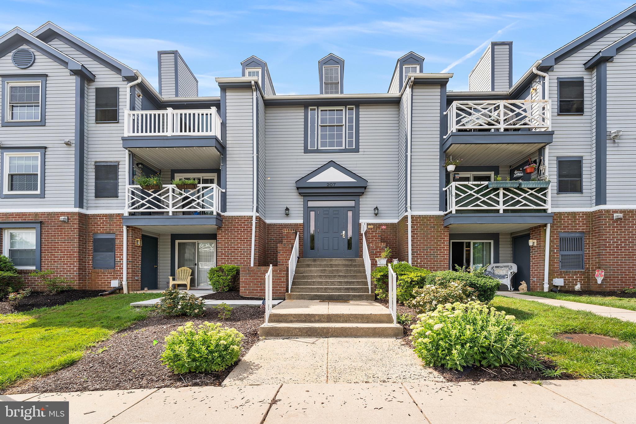LAUREL WOODS - Residential