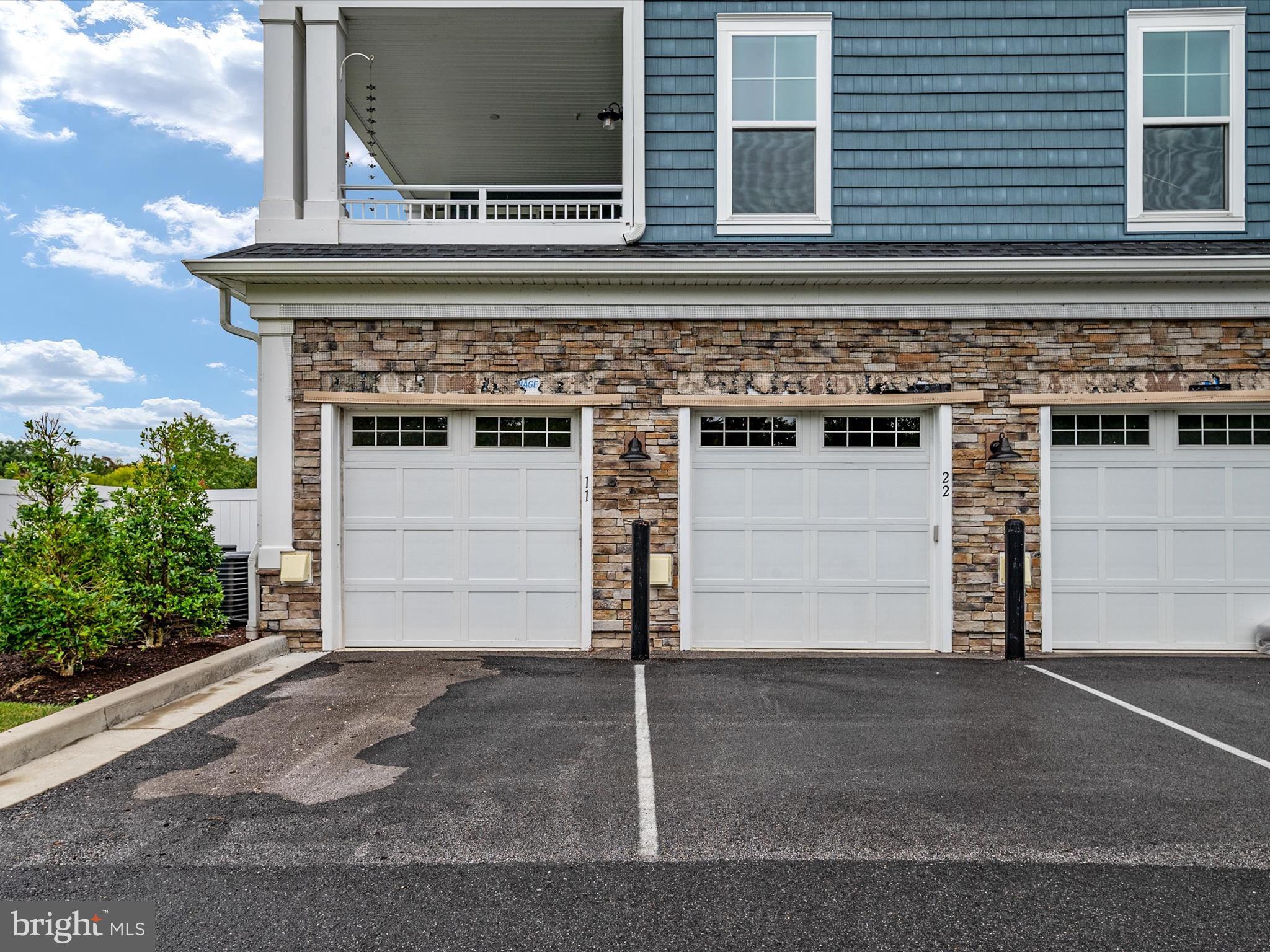 FOUR SEASONS AT KENT ISLAND - Residential