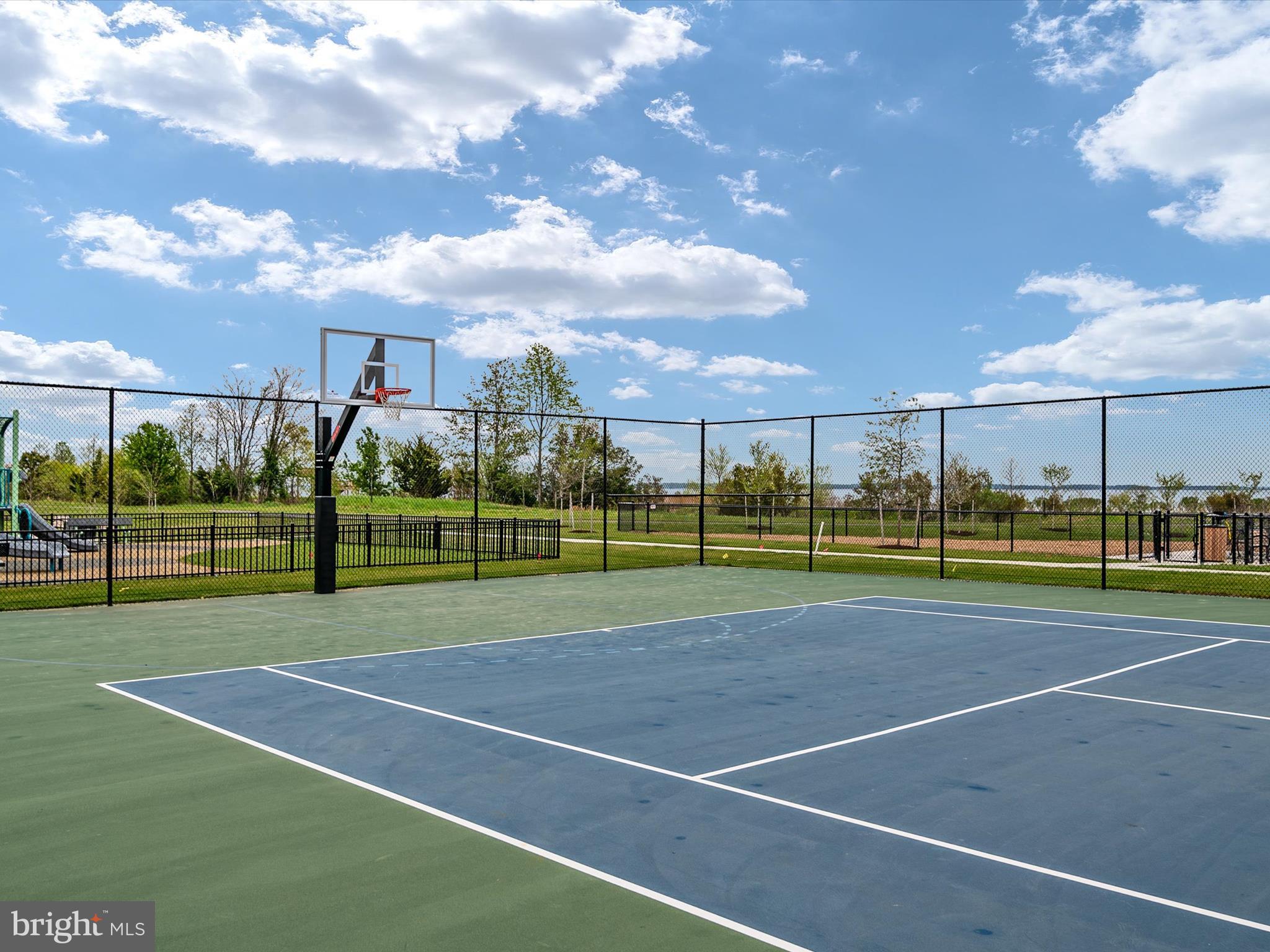 FOUR SEASONS AT KENT ISLAND - Residential